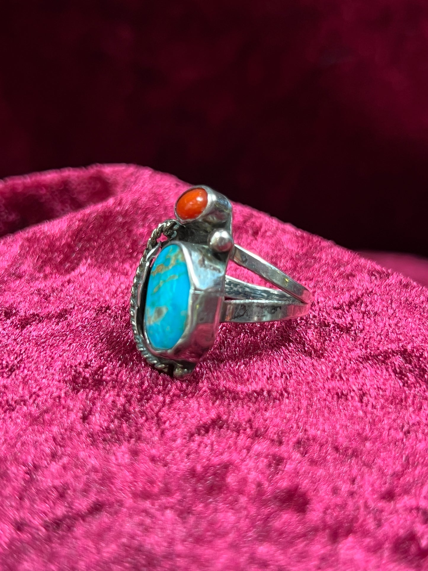 Vintage Jewelry - Ring - Sterling Silver - Turquoise and Coral - 7.25