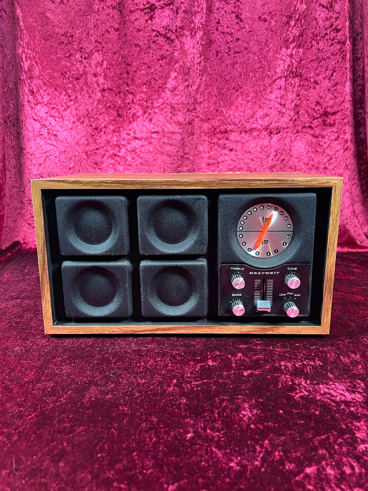 Vintage Electronics - AM / FM Tube Radio - GR-1085 Wood Grain - Heathkit - 1975