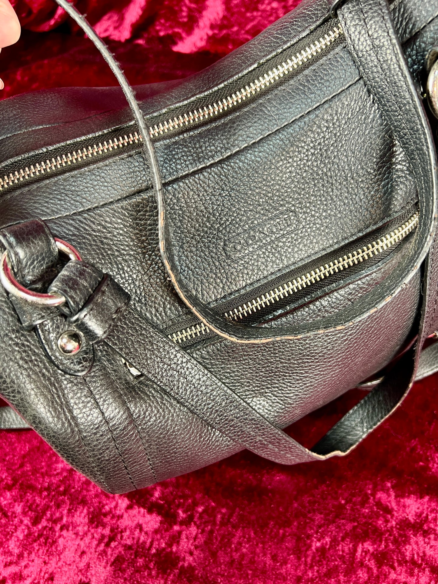 Vintage Accessories - Purse - Black Pebble Leather with Silver Hardware - Purple Lining - Coach