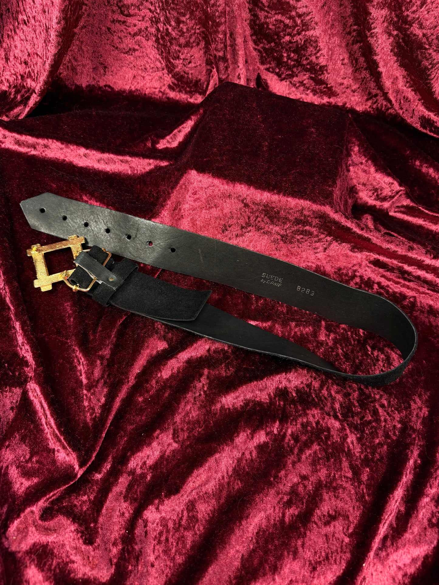 Vintage Accessories - Suede Leather Waist Belt - Black with Gold Belt Buckle - Small - Suede By Dame