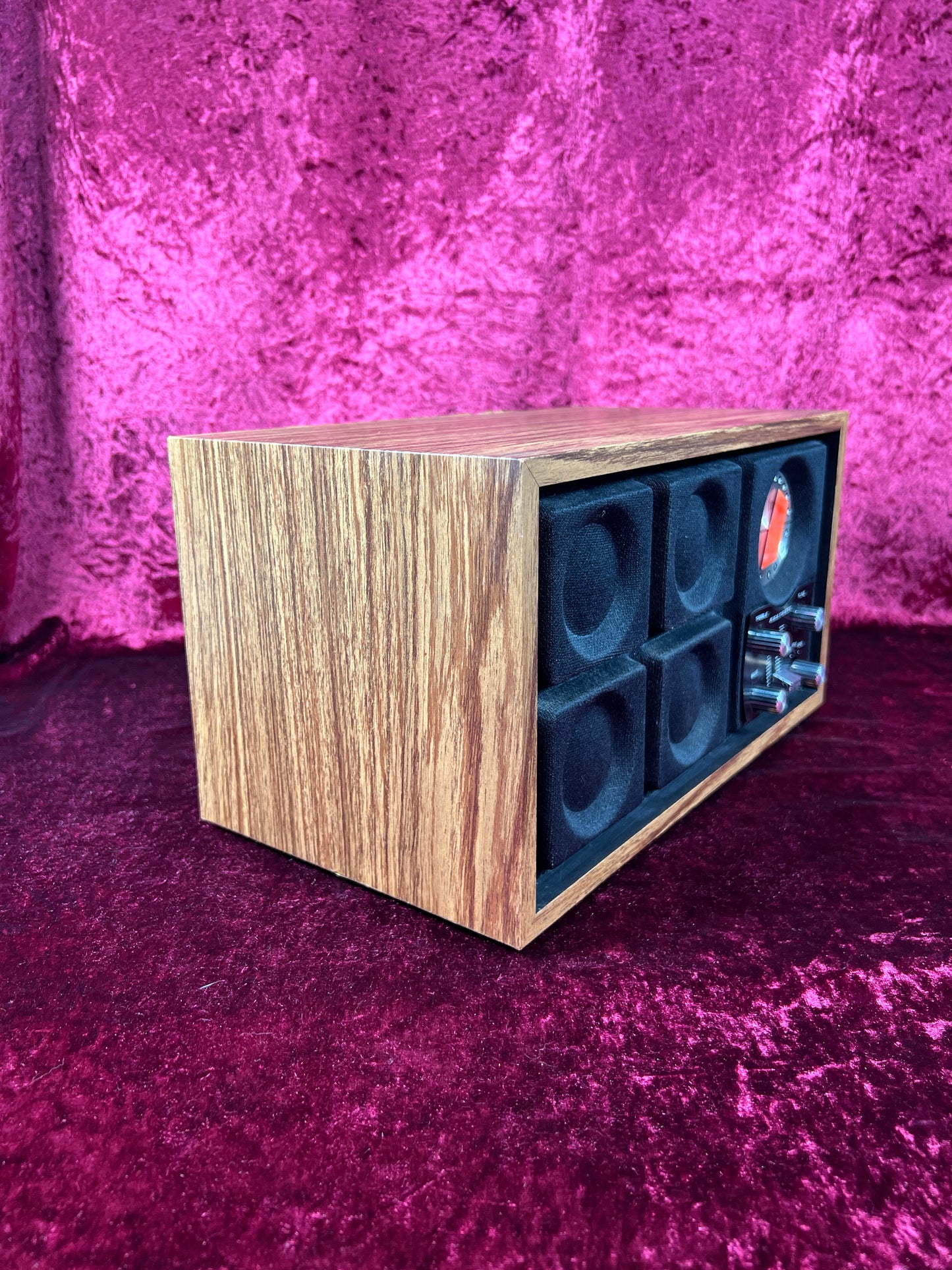 Vintage Electronics - AM / FM Tube Radio - GR-1085 Wood Grain - Heathkit - 1975