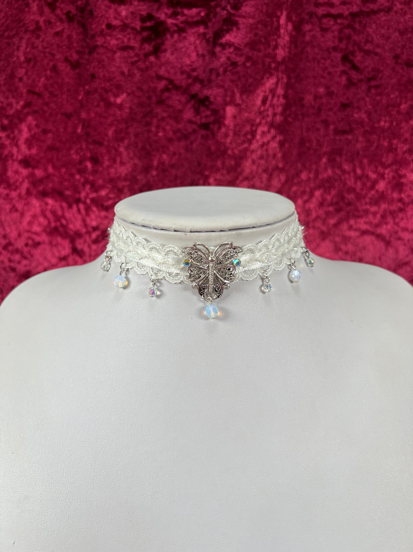 Vintage Jewelry - Y2K Choker Necklace - White Lace - Silver Butterfly Pendant