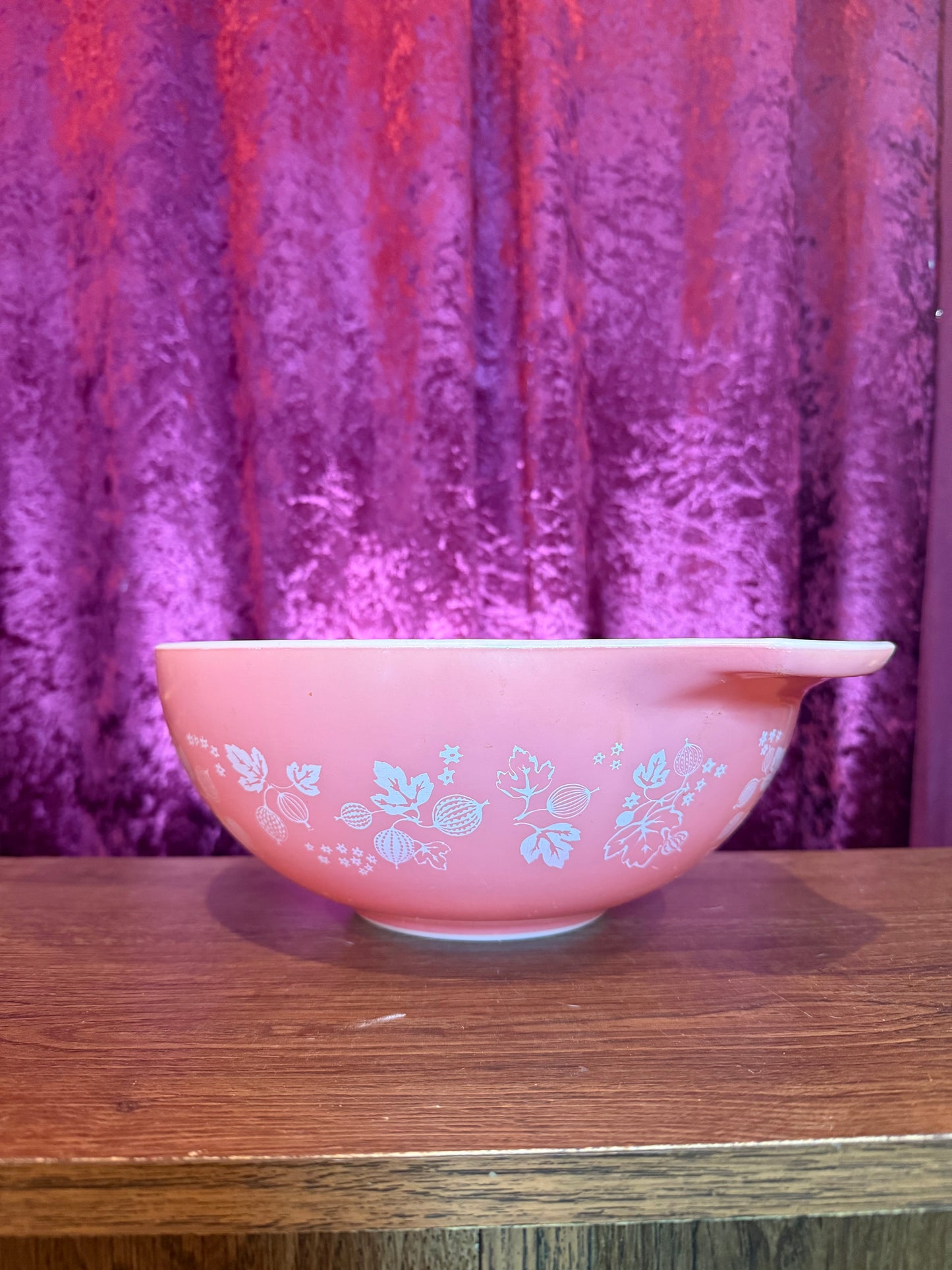 Vintage Kitchen - Large Cinderella Pyrex Bowl - Gooseberry Pattern