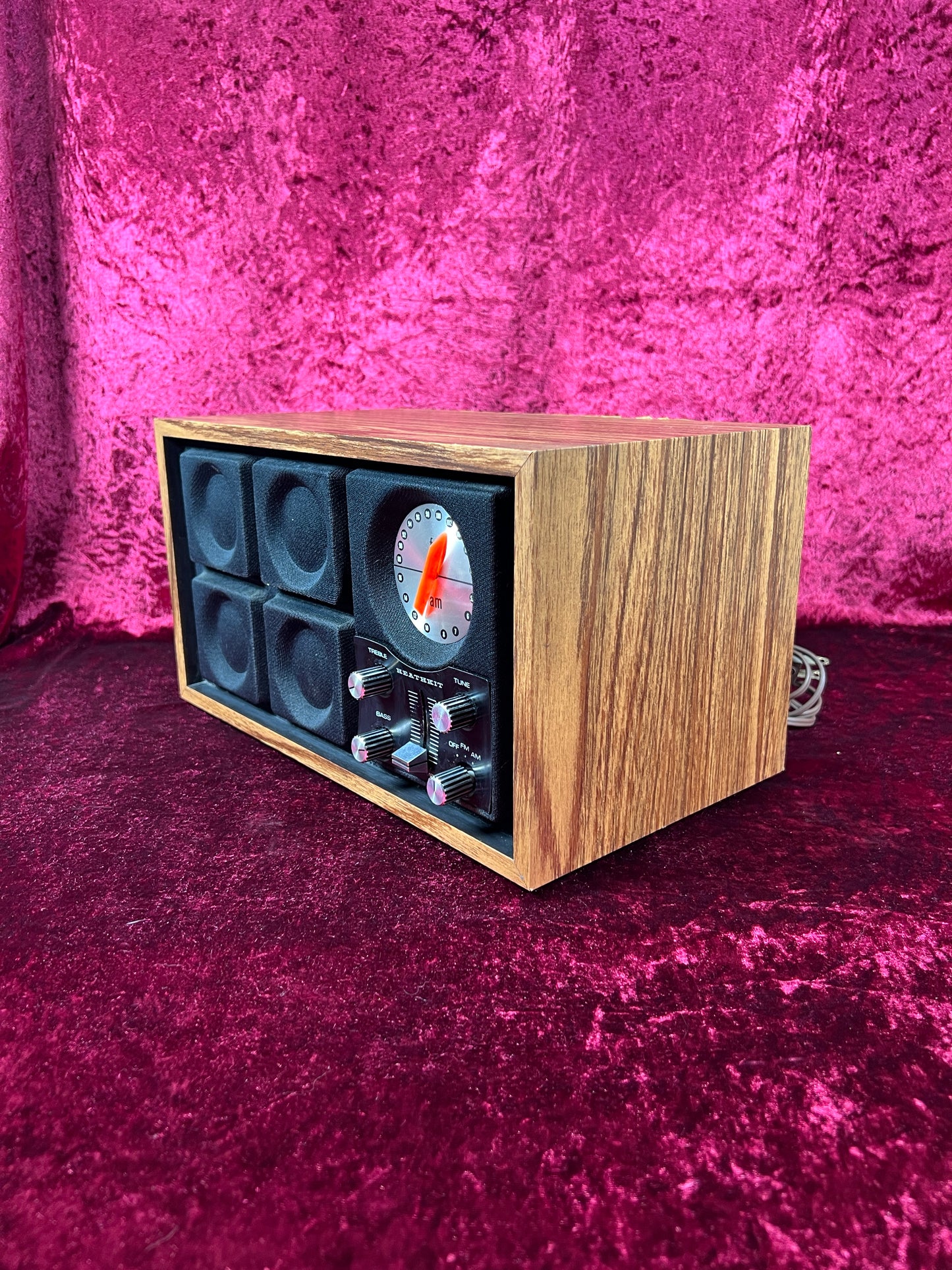 Vintage Electronics - AM / FM Tube Radio - GR-1085 Wood Grain - Heathkit - 1975