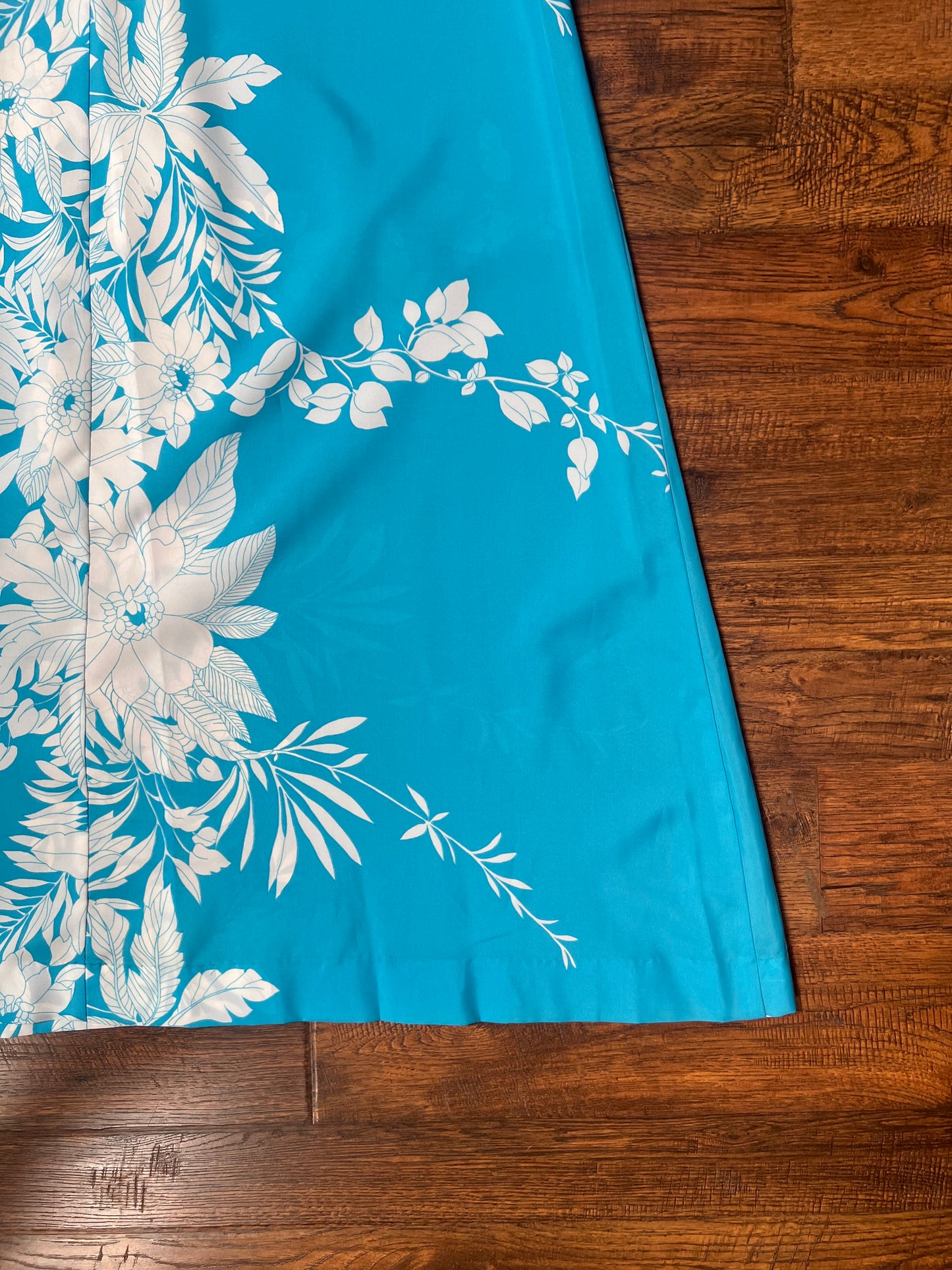 Vintage Clothing - Hawaiian MuuMuu - Light Blue - Tropical Florals - Medium - Hilo Hattie