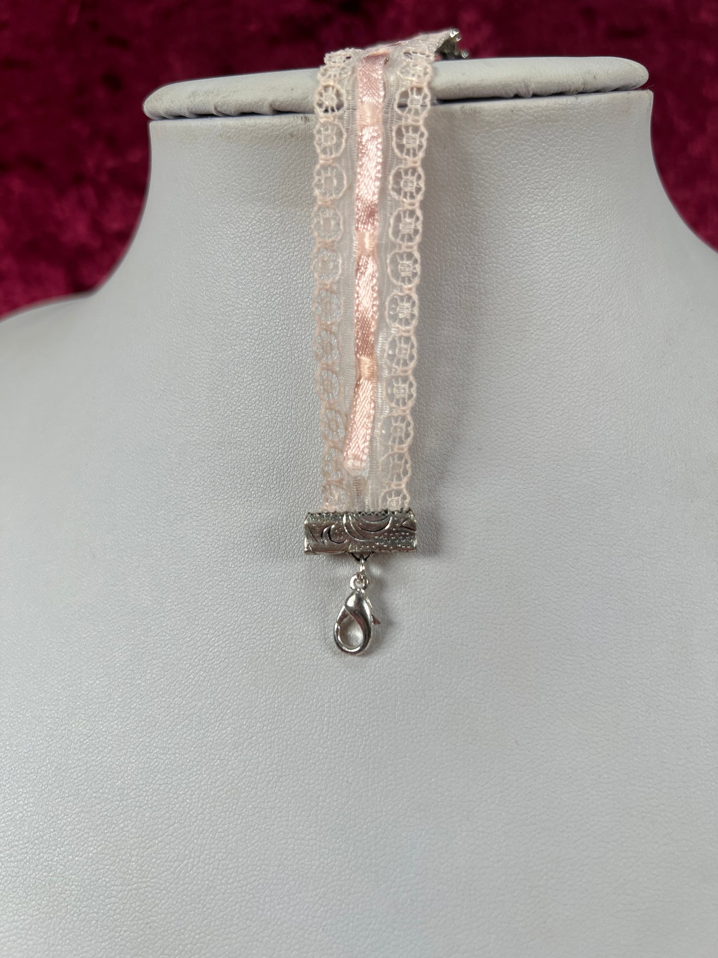 Vintage Jewelry - Y2K Choker Necklace - Pink Lace - Silver Flower