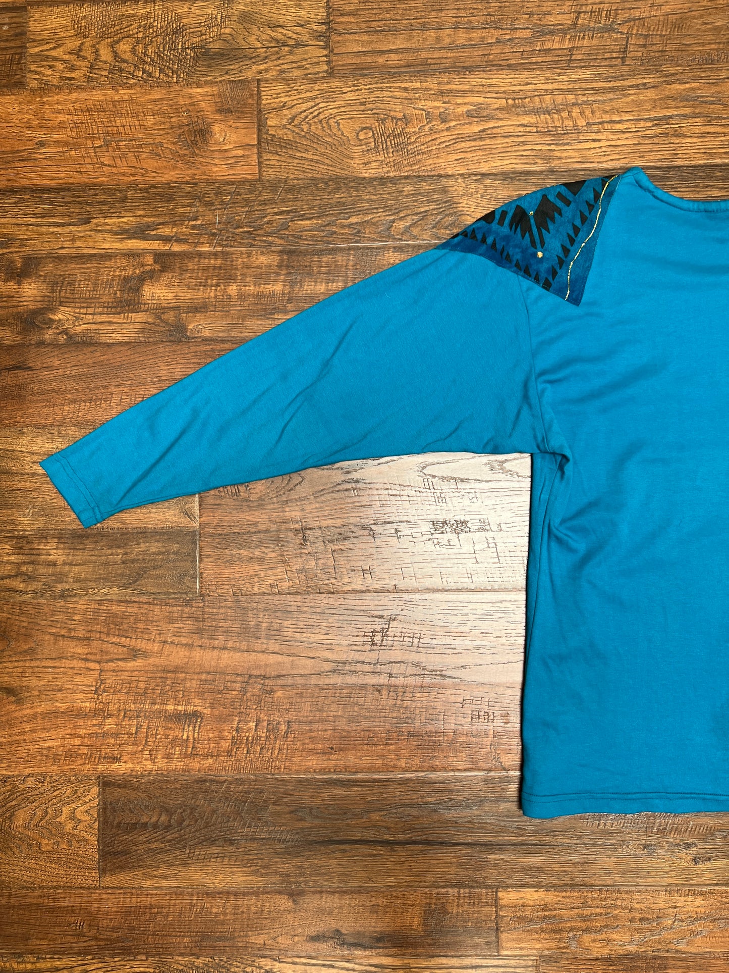 Vintage Clothing - Long Sleeve Shirt - Southwestern Print on Blue - Medium - Silver Cloud