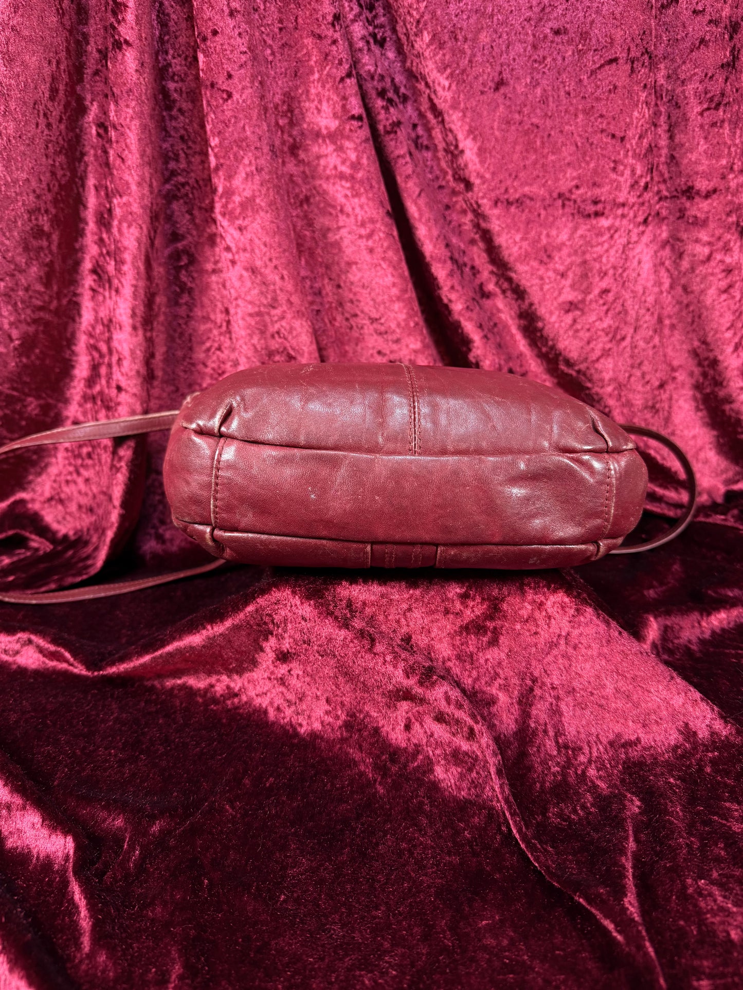 Vintage Accessories - Genuine Leather Crossbody Purse / Shoulder Bag - Burgundy - Toni