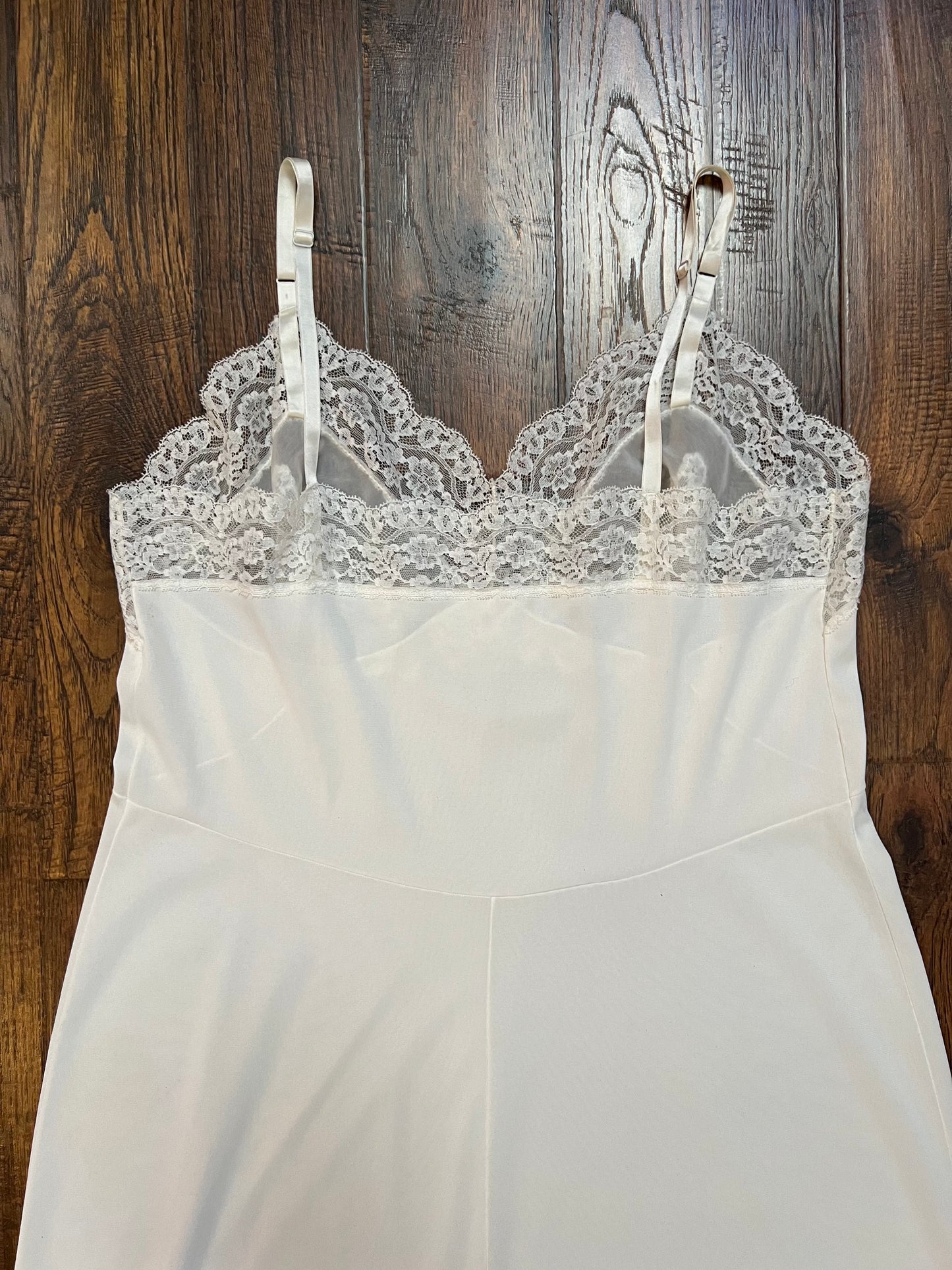 Vintage Clothing - Dress Slip - White - Floral Lace - Hollywood Vassarette - Medium - Made In U.S.A.