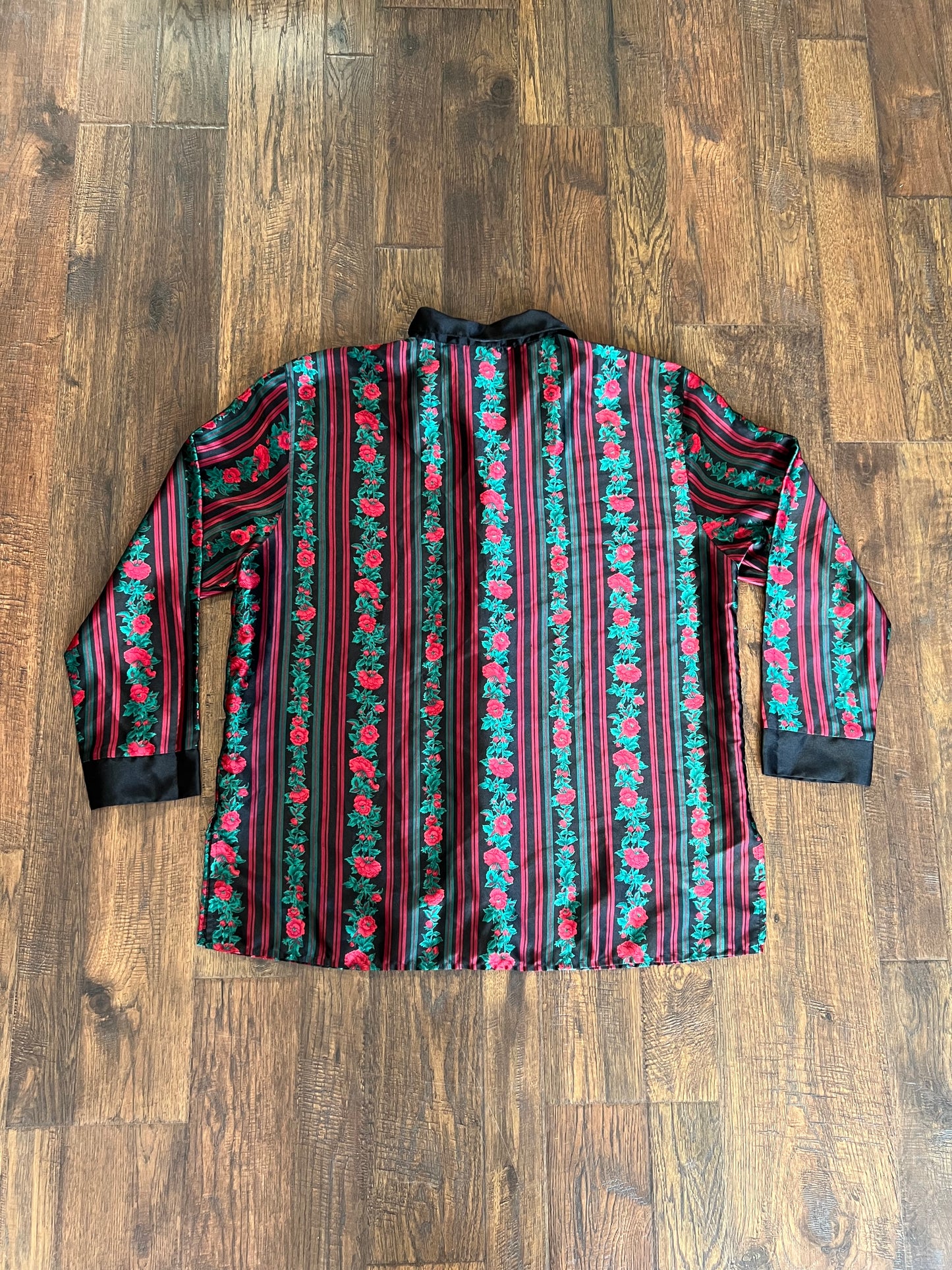 Vintage Clothing - Button Up Long Sleeve Shirt - Romantic Roses - Delicates - Large