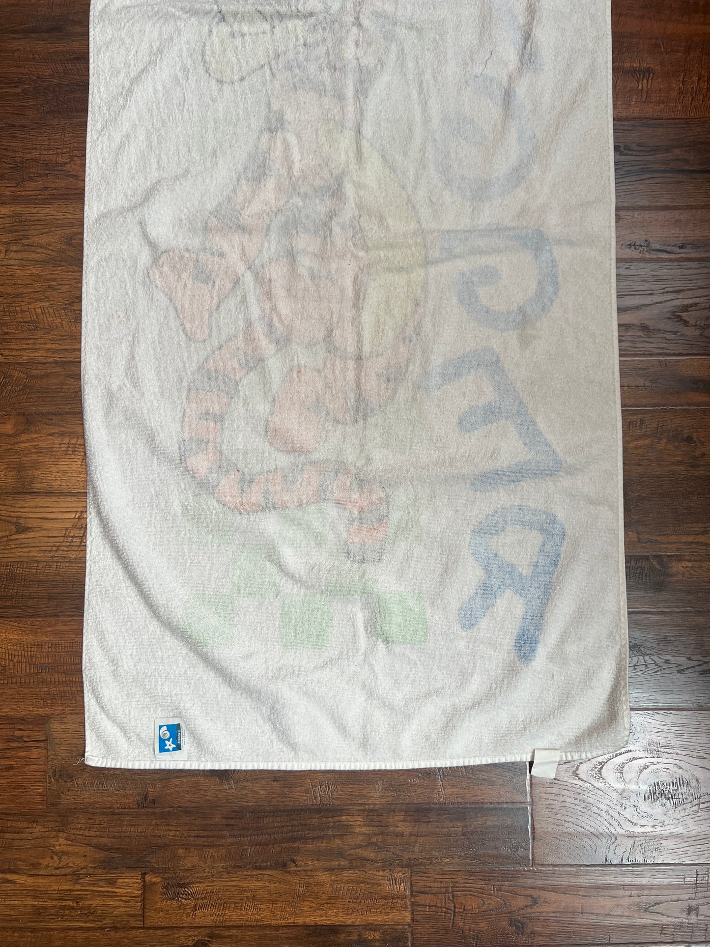 Vintage Linens - Beach Towel - Winnie The Pooh - Tigger - Disney / Franco - 100% Cotton