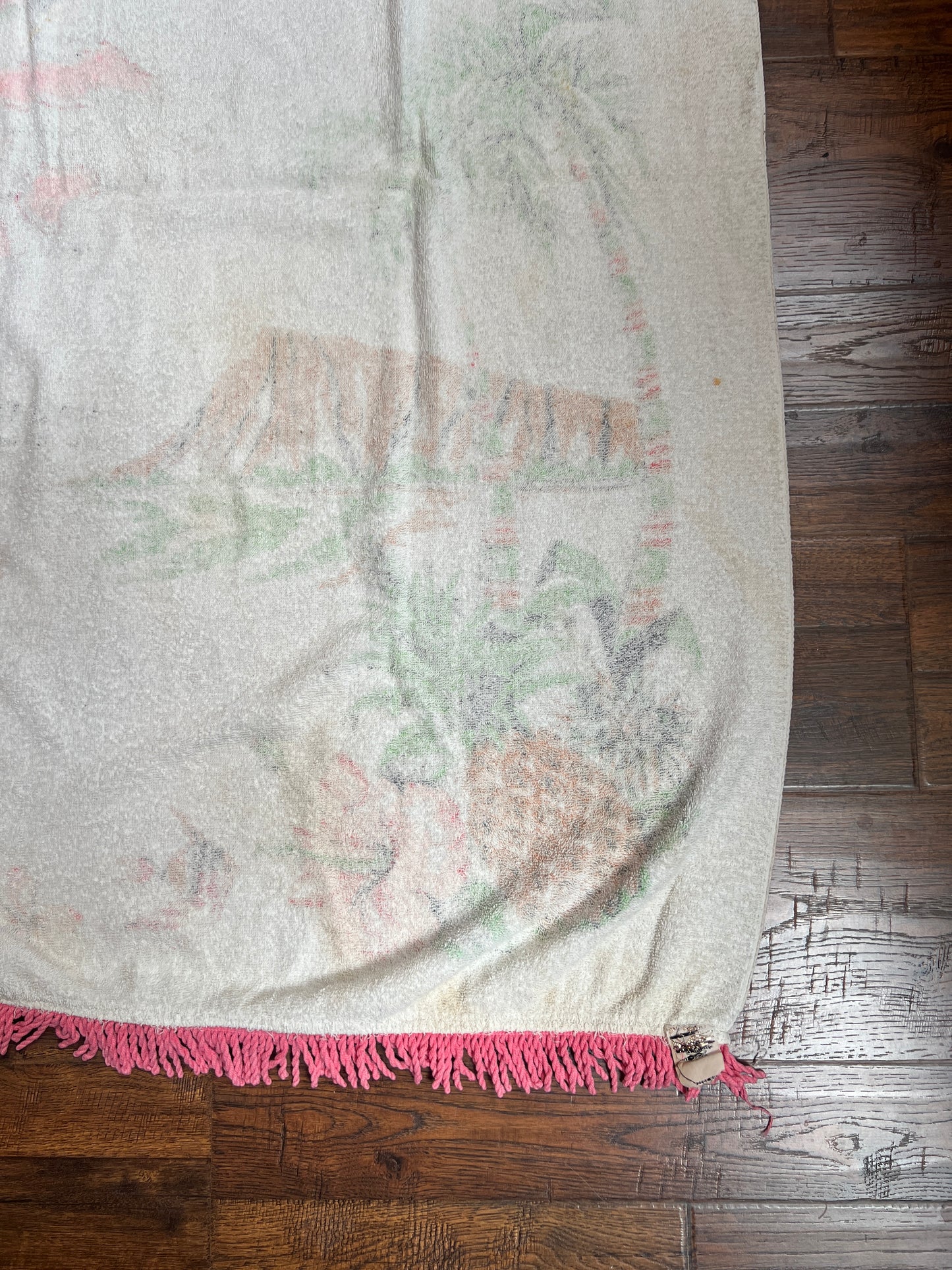 Vintage Linens - Terrycloth Beach Towel - Map of Hawaii - Miami Originals