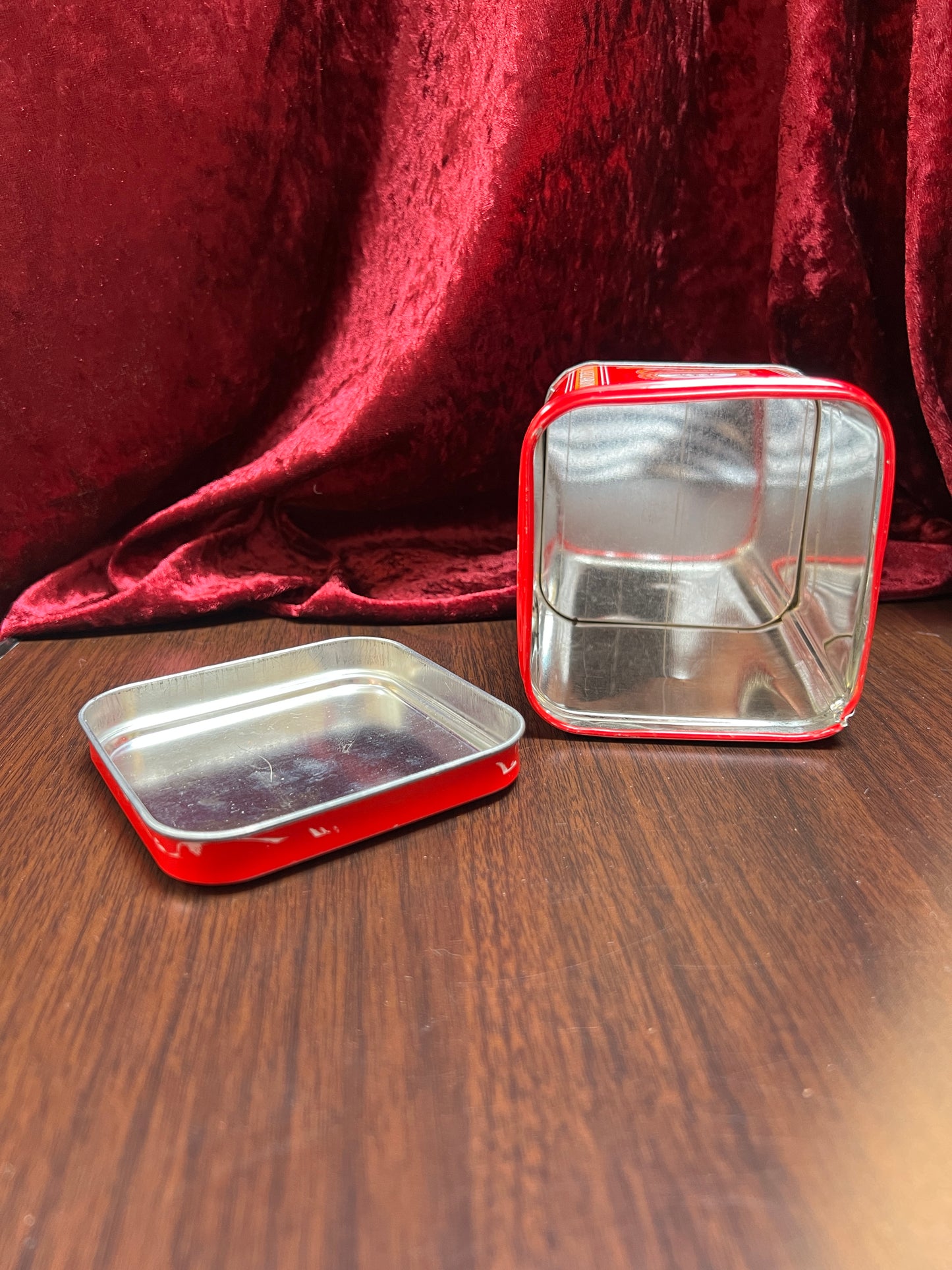 Vintage Kitchen - Italian Biscotti Tin - Amarettini Di Saronno - D. Lazzaroni - 4.4 Ounces