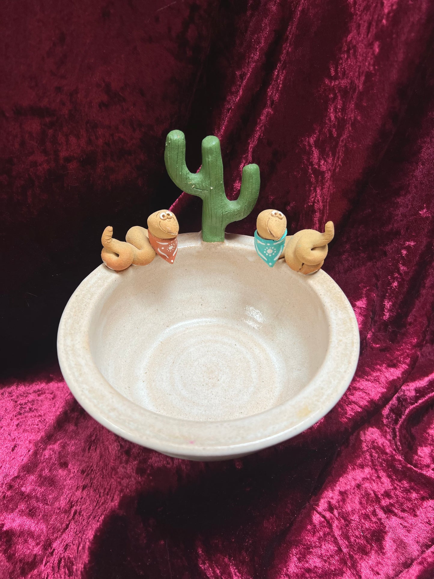Vintage Kitchen - Ceramic Serving Bowl - Bandit Rattlesnakes & Saguaro Cactus