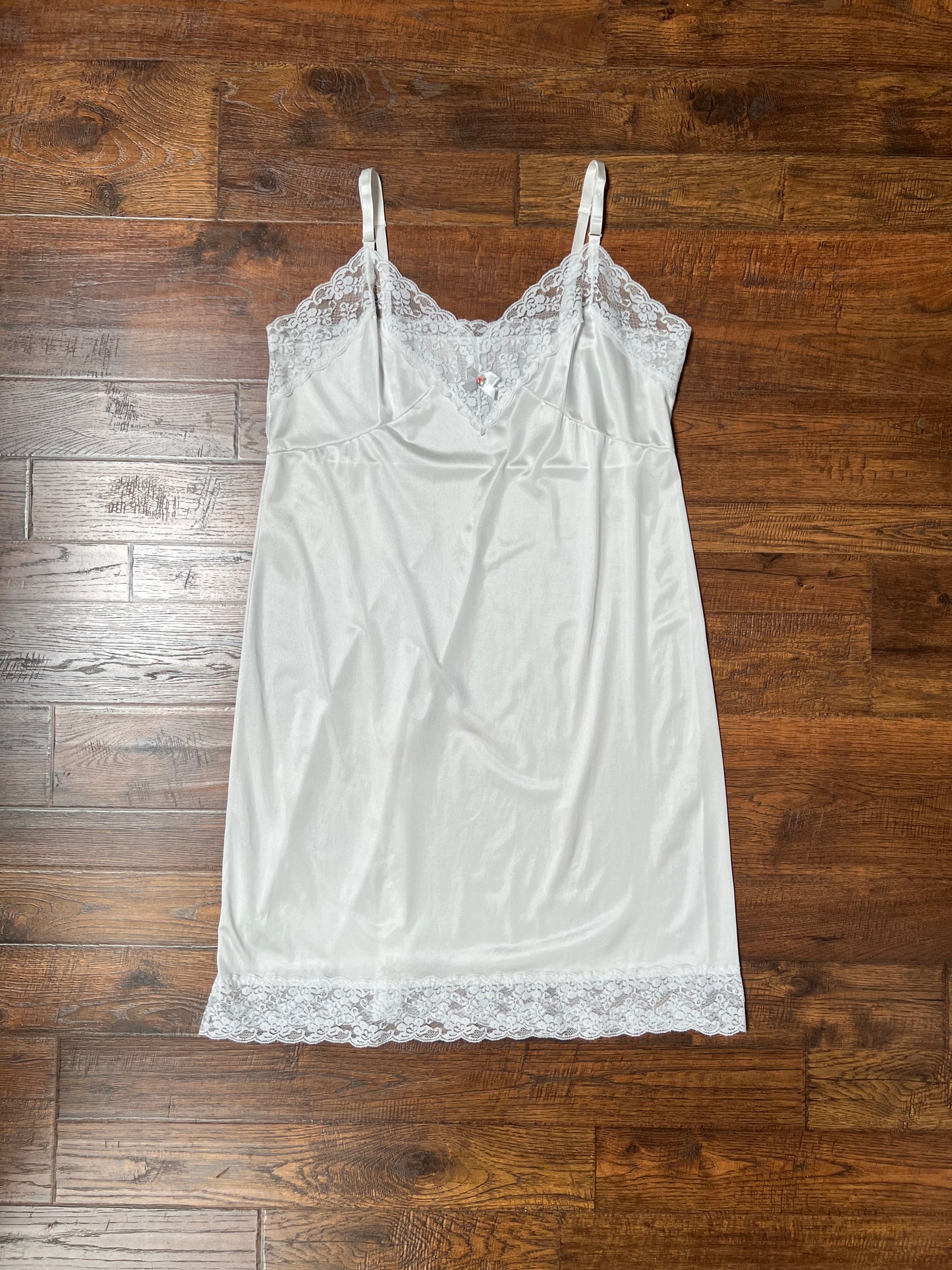 Vintage Clothing - Below Knee Dress Slip - White - Floral Lace Trim - Rosette Bow - Large - Perfectform