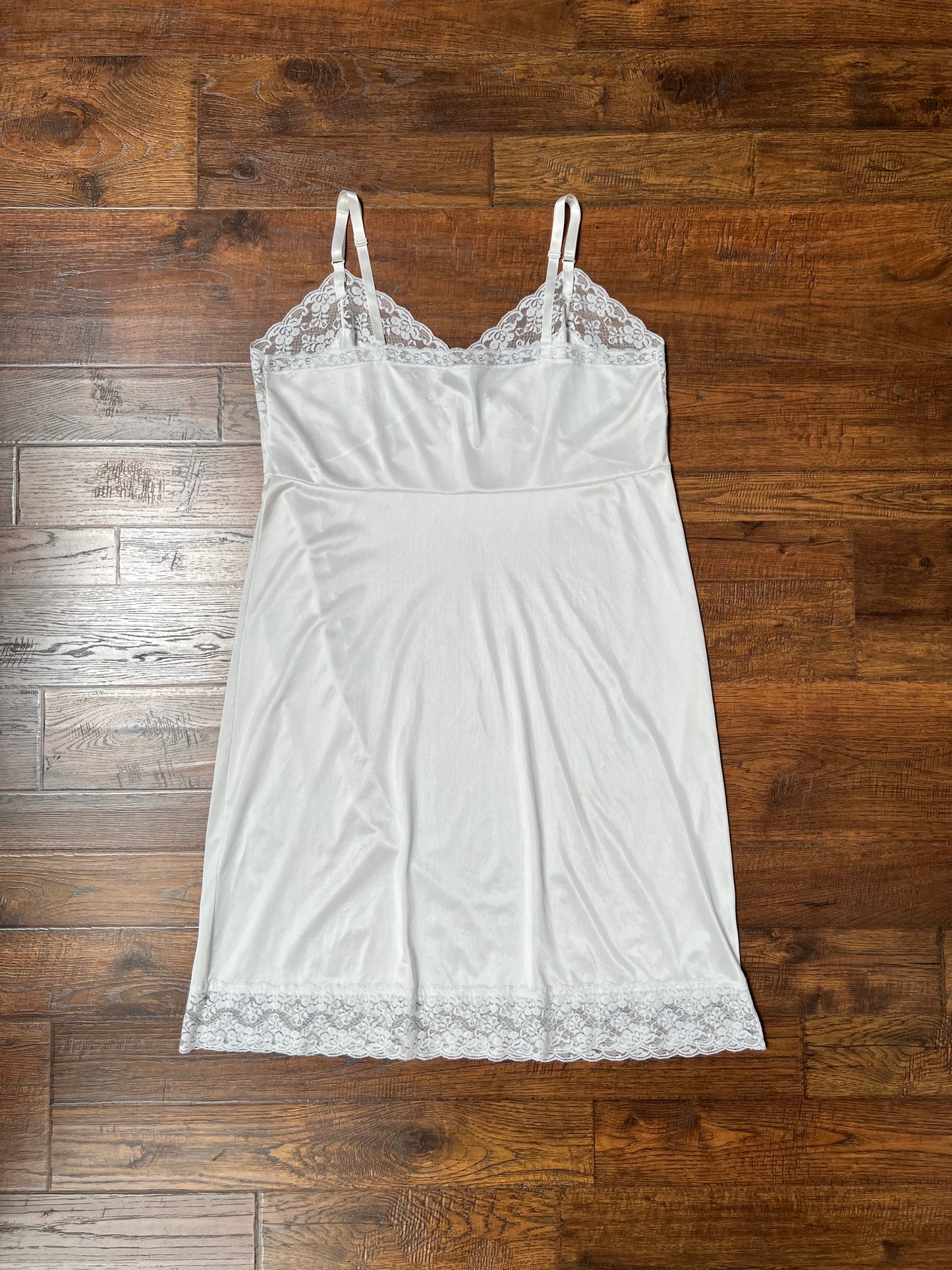 Vintage Clothing - Below Knee Dress Slip - White - Floral Lace Trim - Rosette Bow - Large - Perfectform