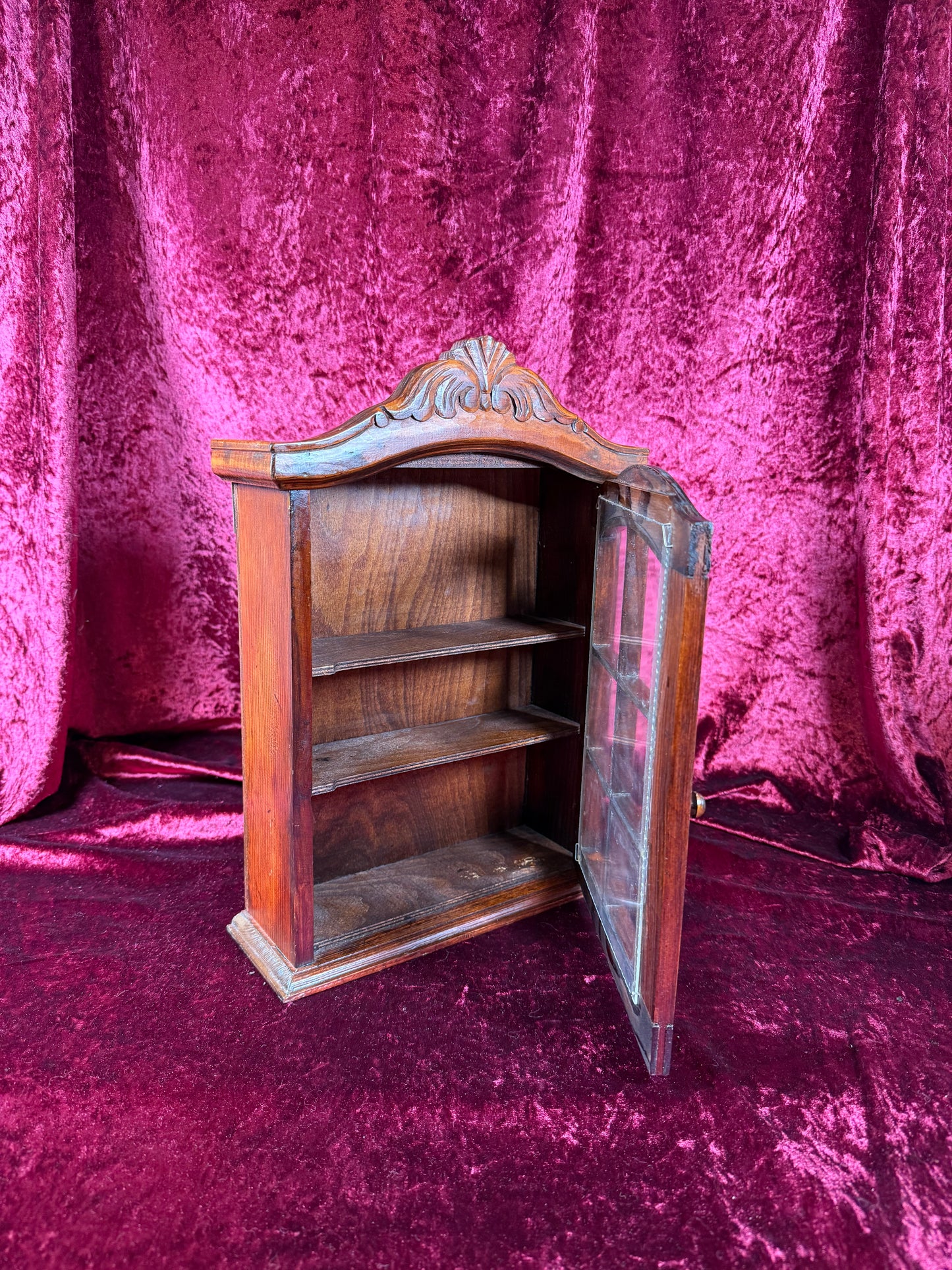 Vintage Curio Cabinet - Ornate Wood Wall Mounted Trinket Shelf - 13" Tall