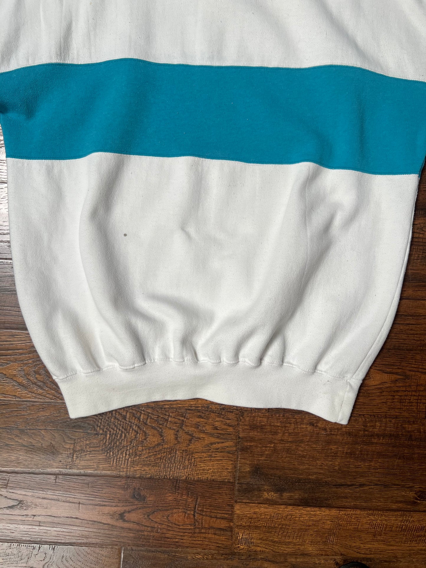 Vintage Clothing - Pullover Crewneck Sweatshirt - Turquoise Blue Stripe - Cheetah - Medium