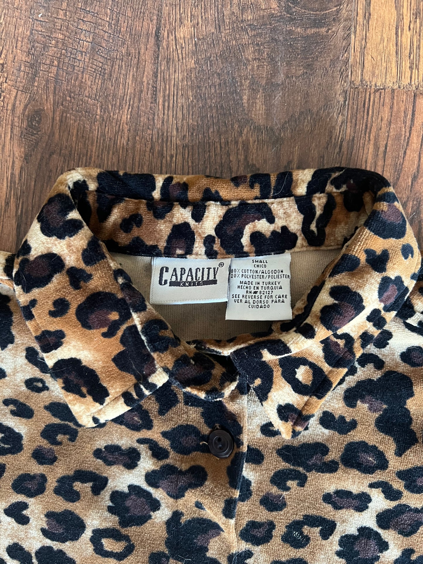 Vintage Clothing - Button Up Long Sleeve Shirt - Cheetah Print - Capacity Knits - Small