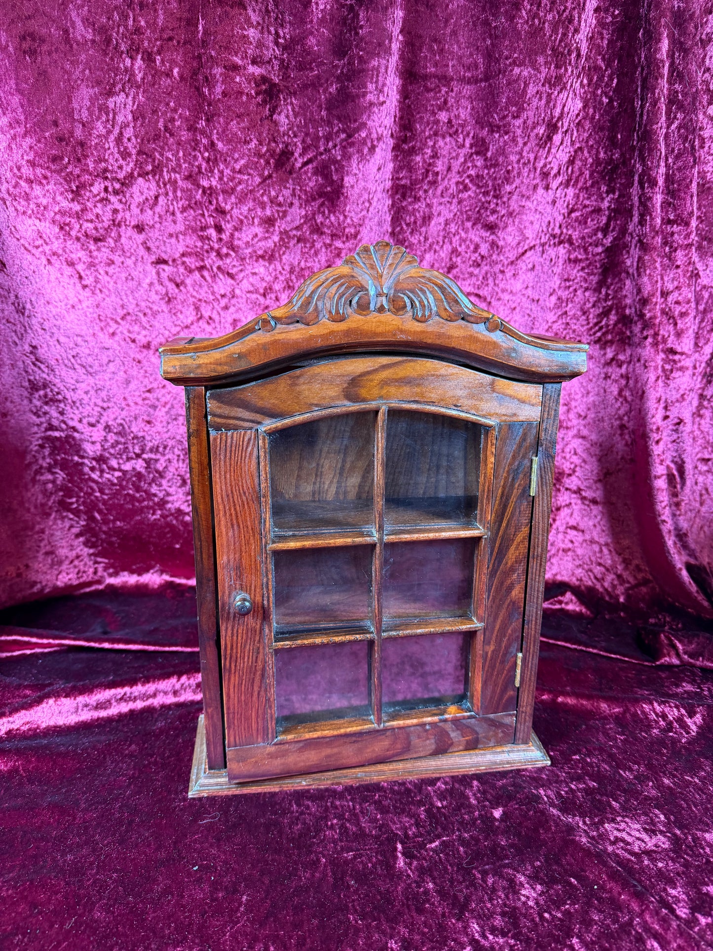 Vintage Curio Cabinet - Ornate Wood Wall Mounted Trinket Shelf - 13" Tall