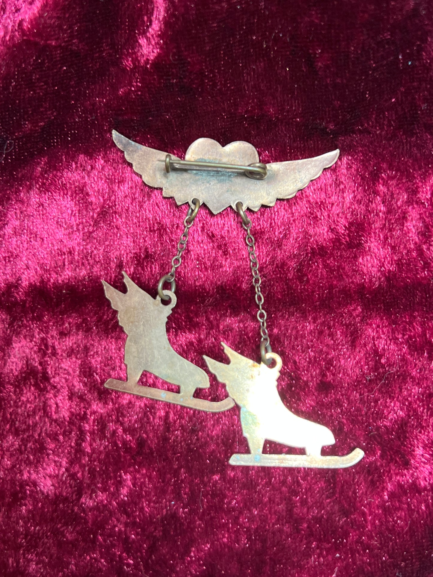 Vintage Jewelry - Brooch / Pin - Brass - Dangling Ice Skates On a Winged Heart