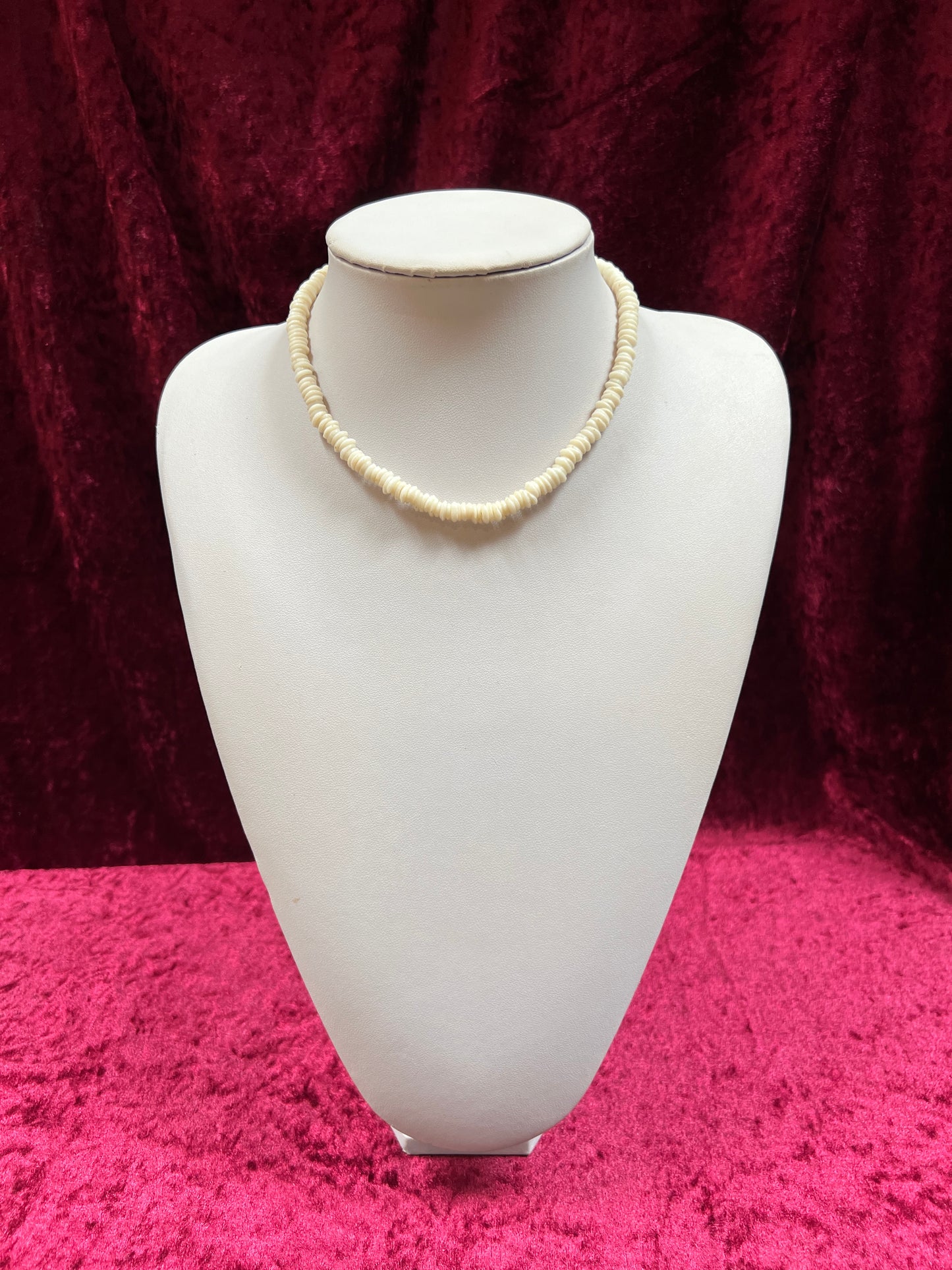 Vintage Jewelry - Choker Necklace - Simulated Puka Shell - 16”