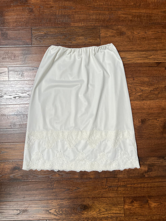 Vintage Clothing - Knee Length Skirt Slip - White - Floral Lace Detail - Medium - Van Raalte