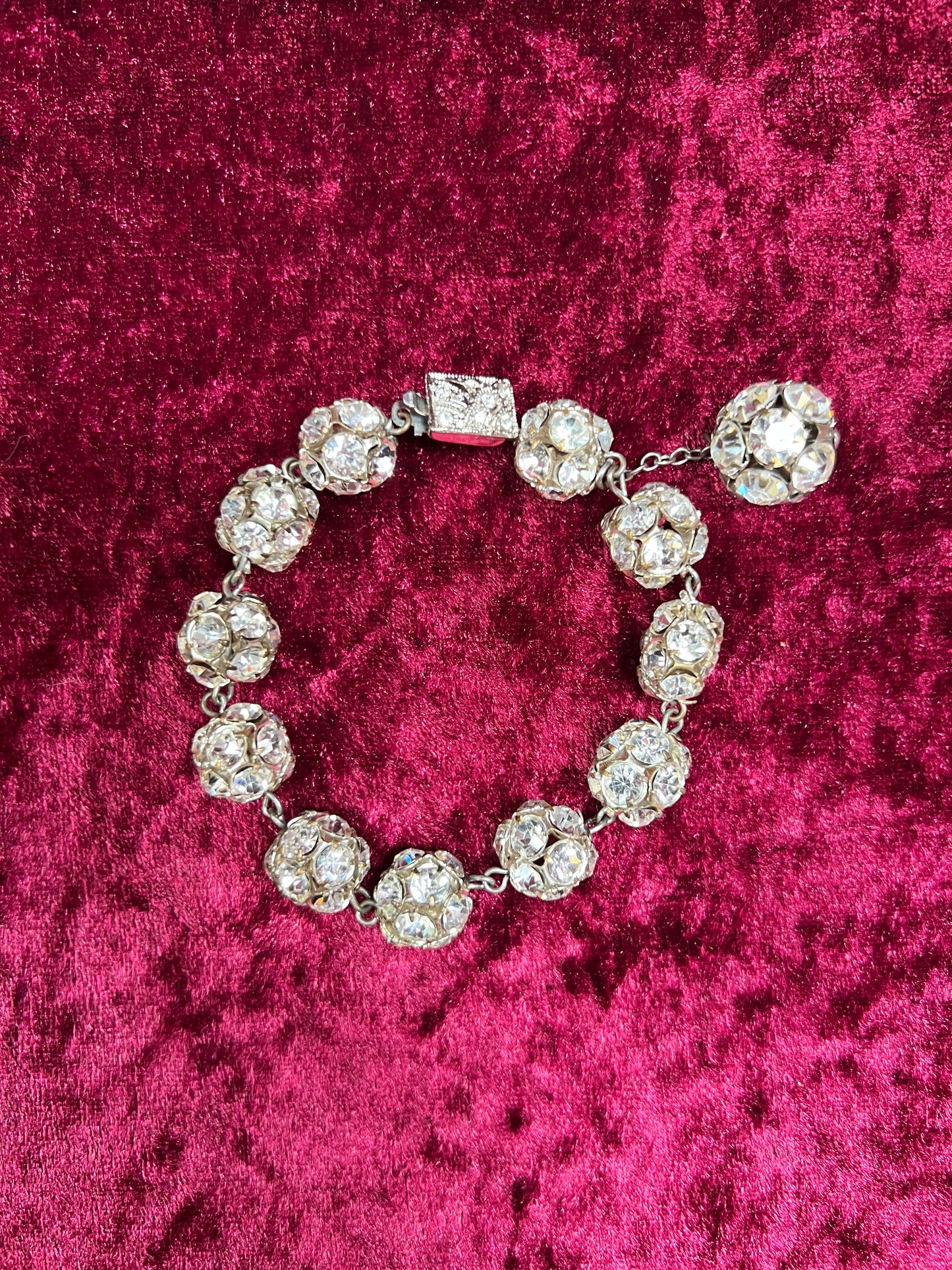 Vintage Jewelry - Silver Tone Ball Link Bracelet - Clear Round Cut Rhinestones - 7.5"