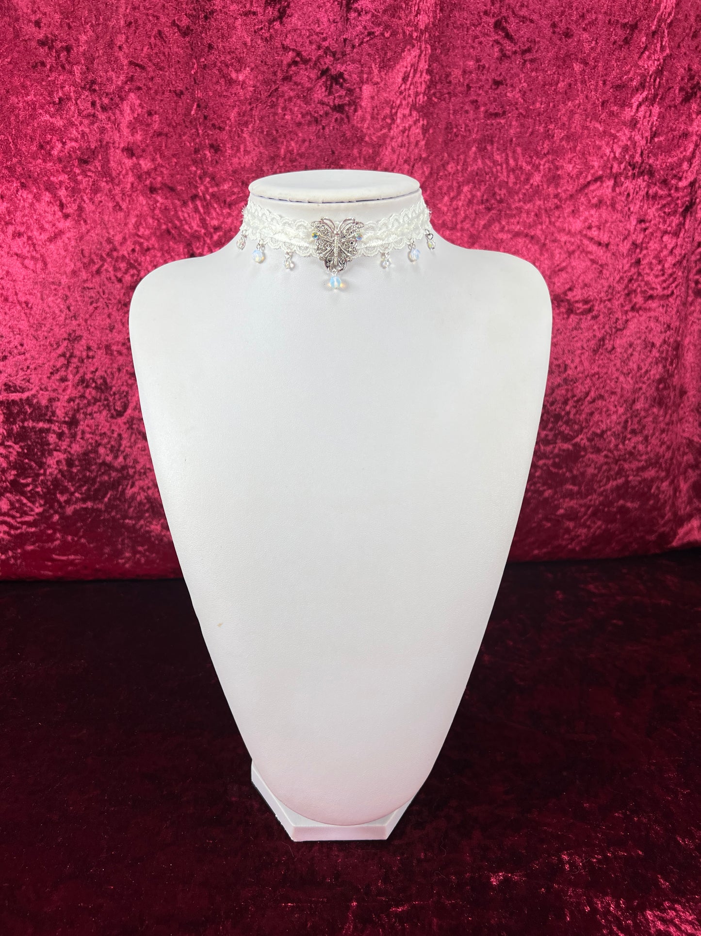 Vintage Jewelry - Y2K Choker Necklace - White Lace - Silver Butterfly Pendant