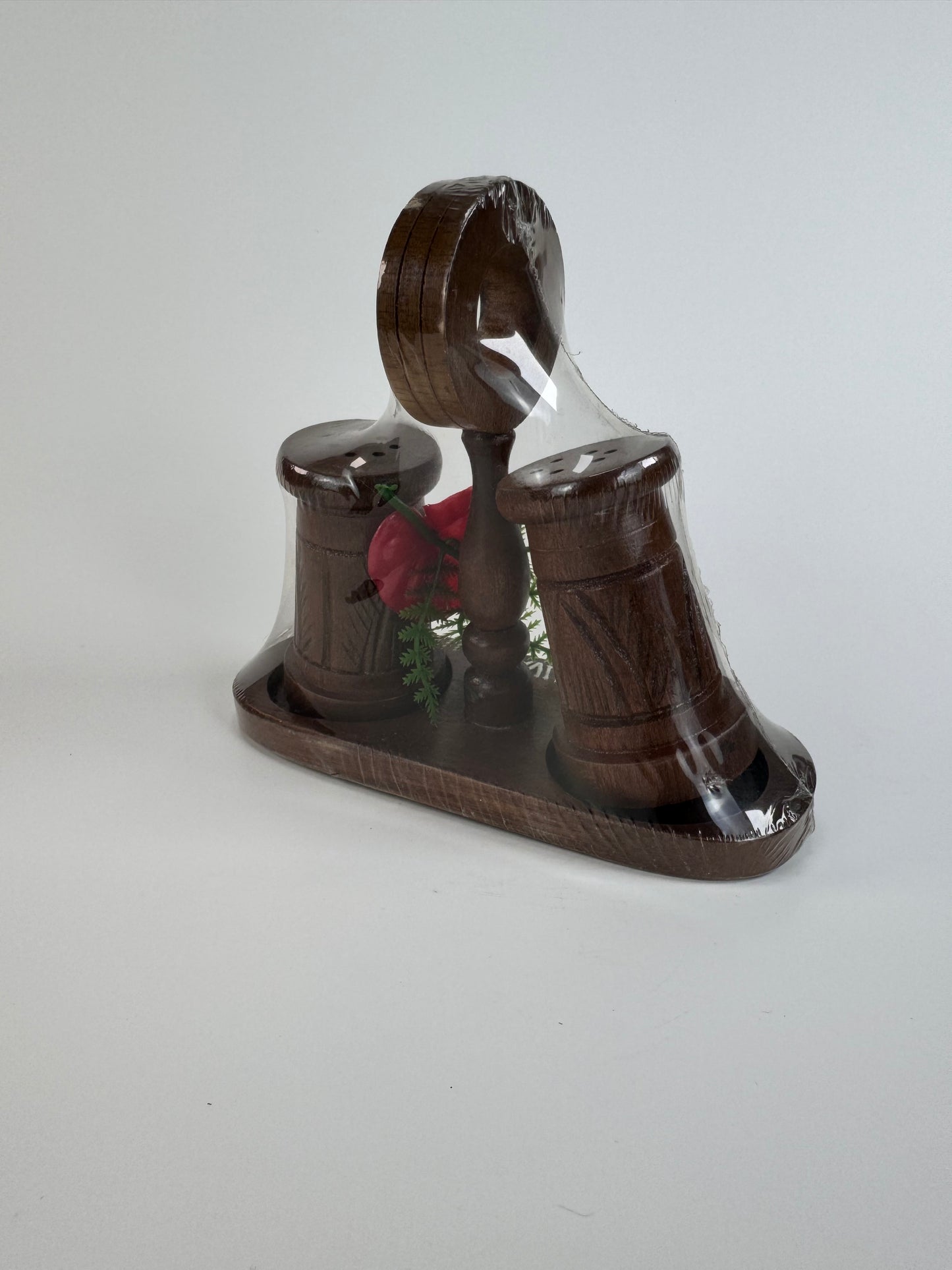 Vintage Souvenir - Hawaii Tiki Theme - Wood Salt and Pepper Shaker Set NOS