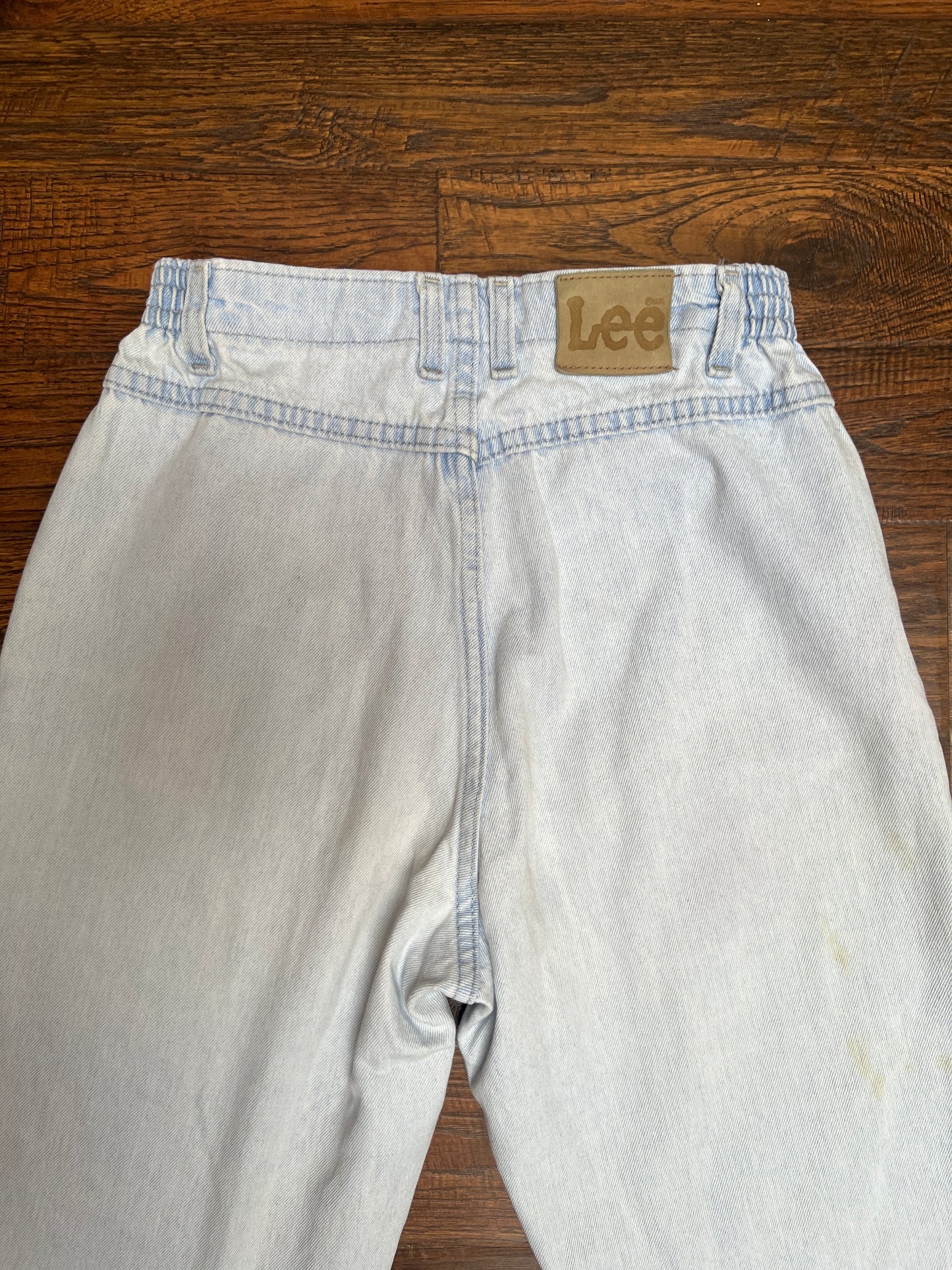 Vintage Clothing - High Waist Jeans - Light Acid Wash - Small - Lee