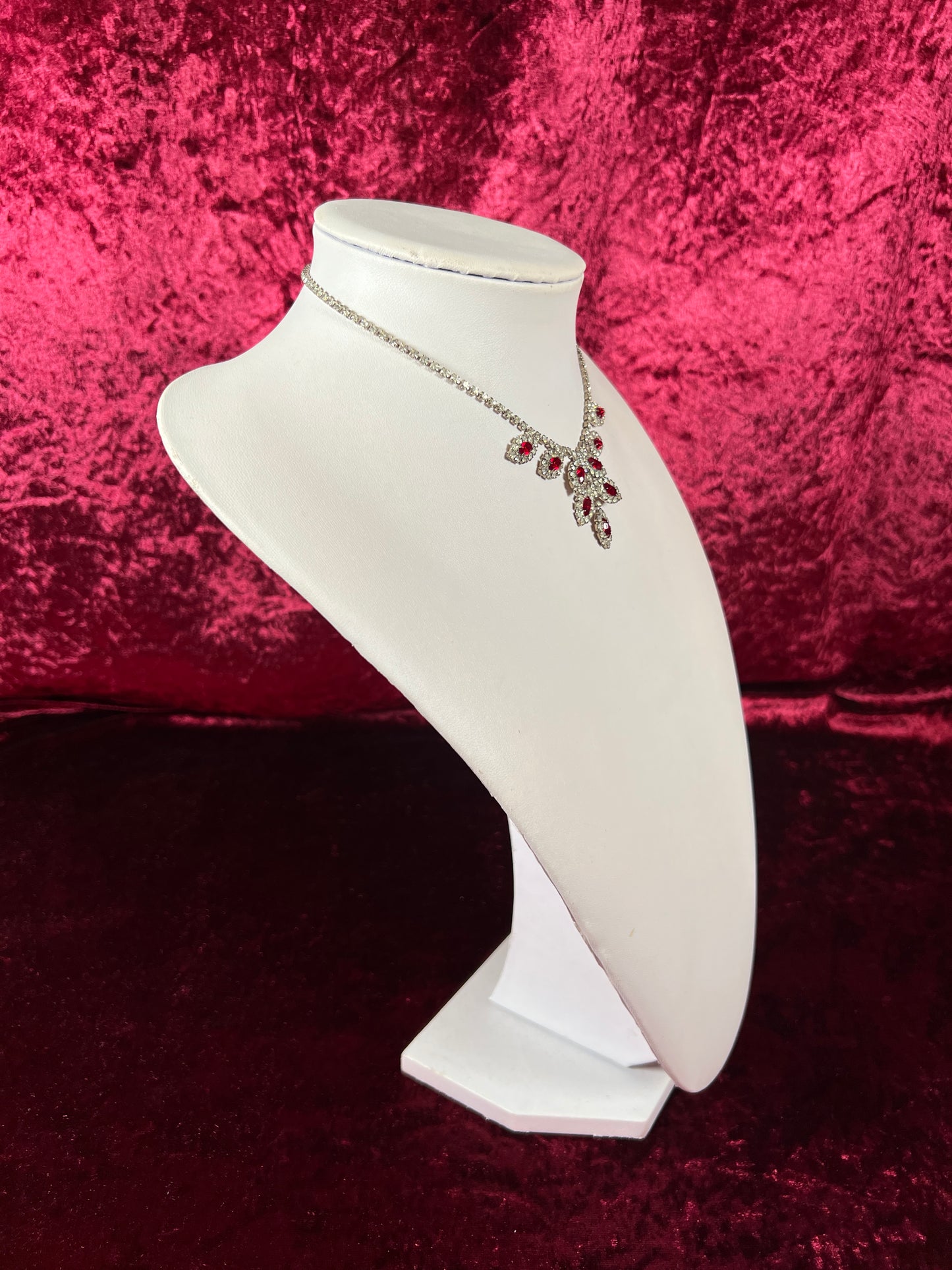 Vintage Jewelry - Collar Necklace - Silver Tone Metal - Red and Clear Rhinestones - 15.25”