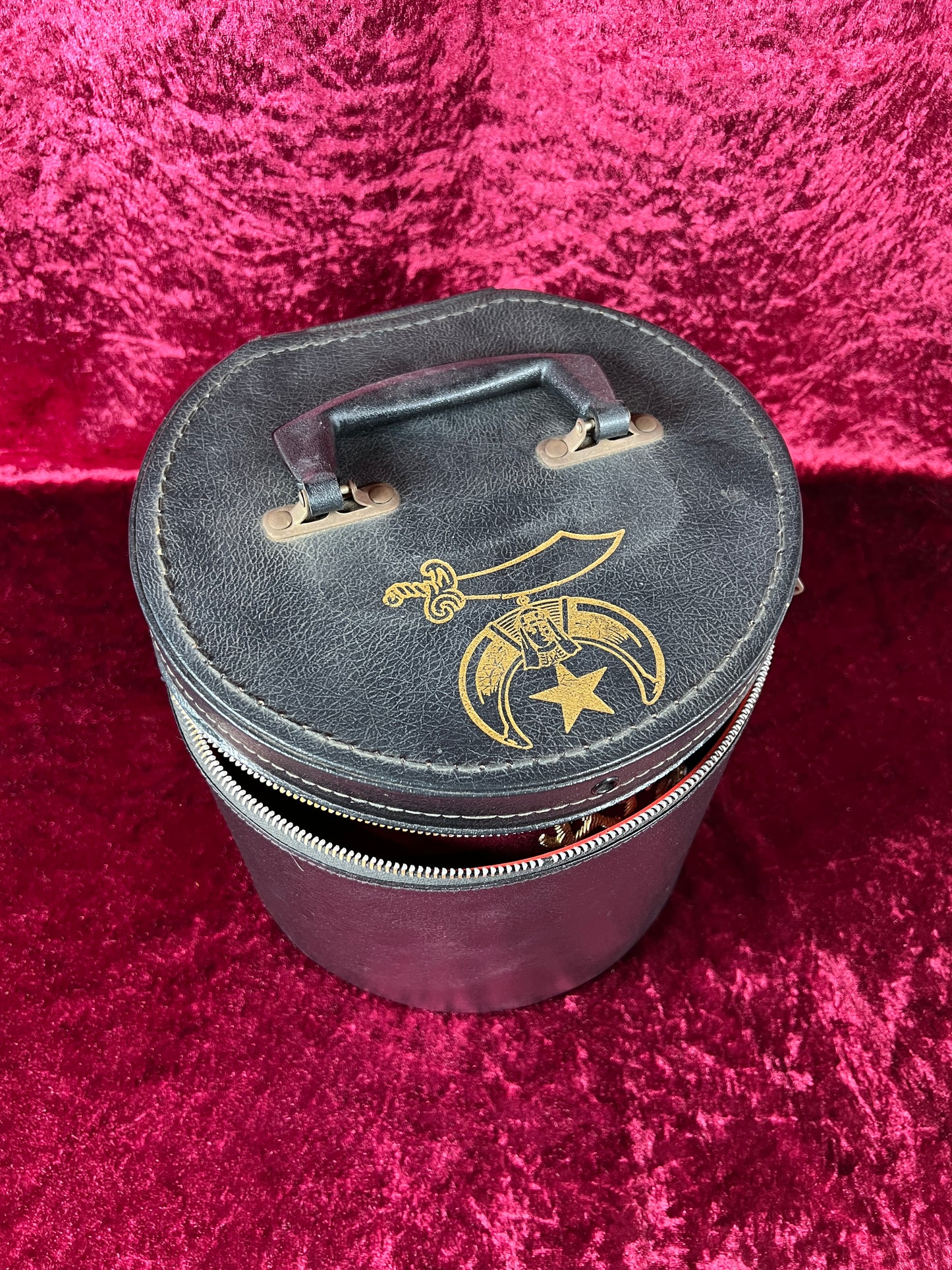 Vintage Oddities - Free Mason / Shriner Felt Fez with Hat Box - Wolf-Brown Inc.