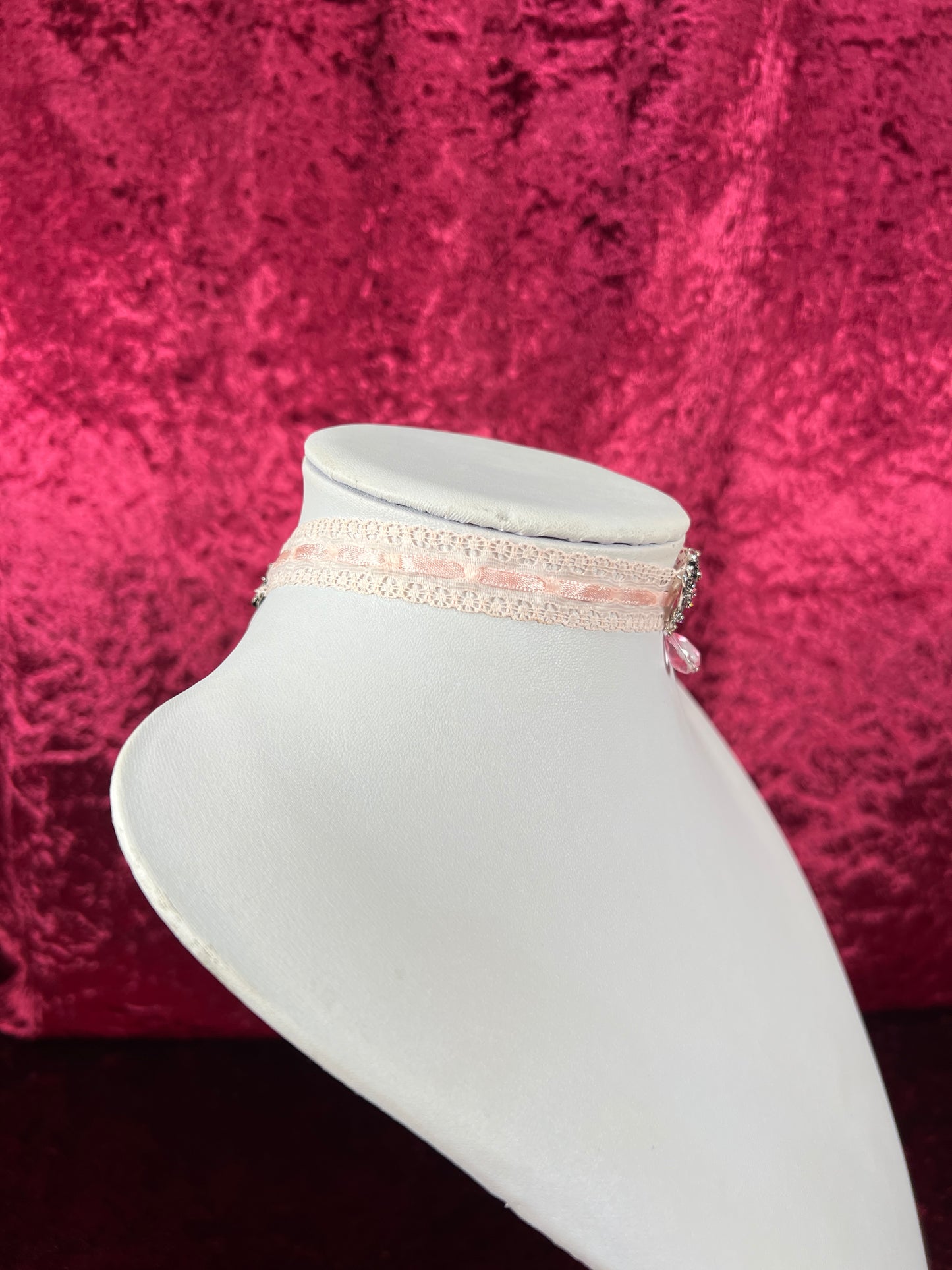 Vintage Jewelry - Y2K Choker Necklace - Pink Lace - Silver Flower