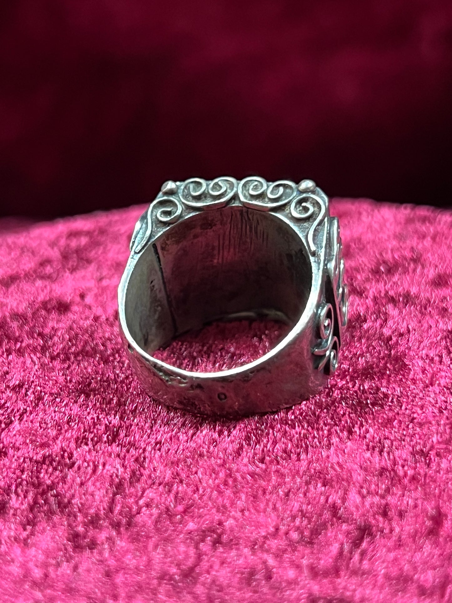Vintage Jewelry - Tuareg Ring - Silver - Bronze Camel - 7.5