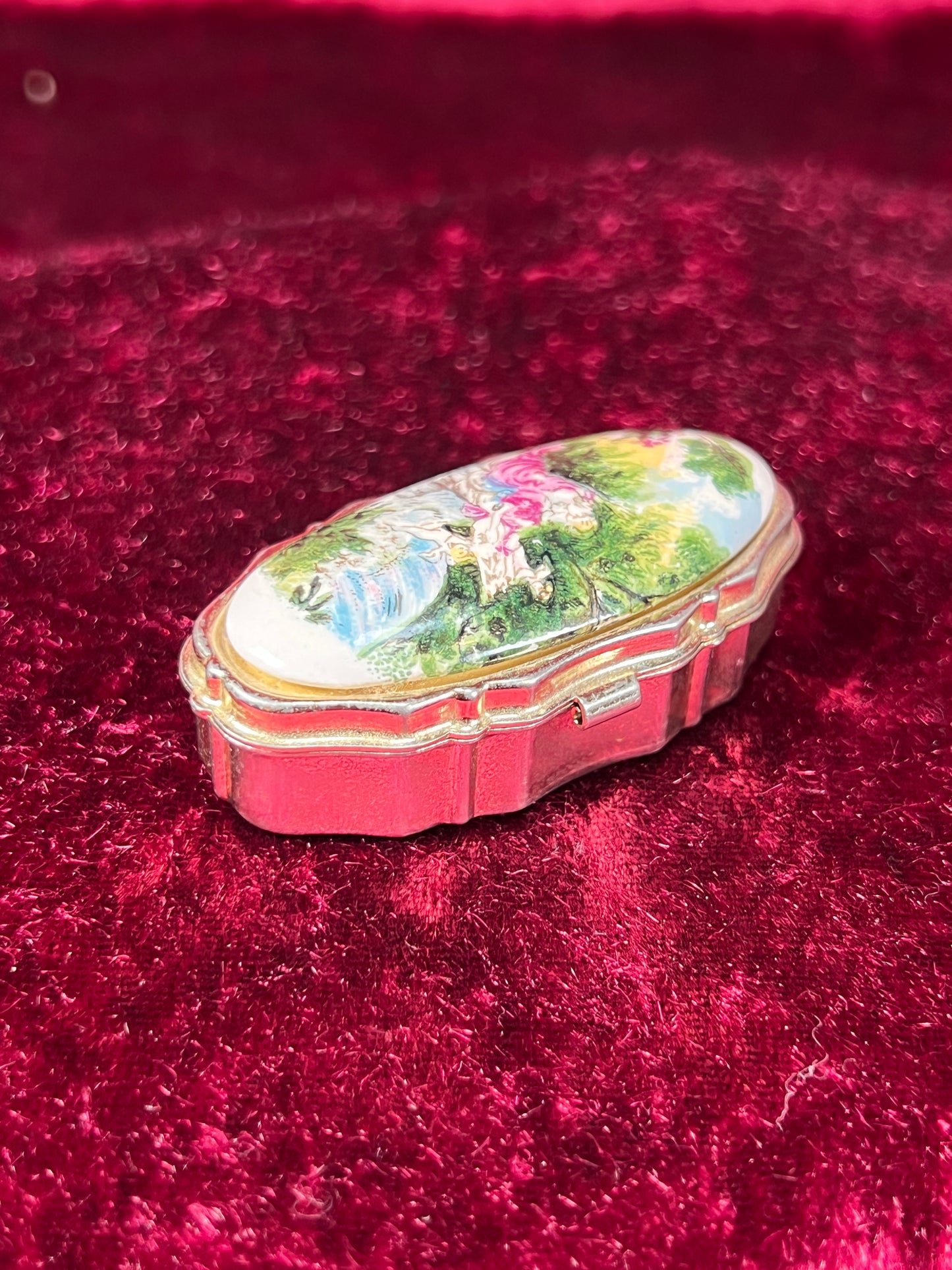 Vintage Vanity - 2-Compartment Pill Box - Silver Tone - Enamel Lid - Kissing Prince and Princess