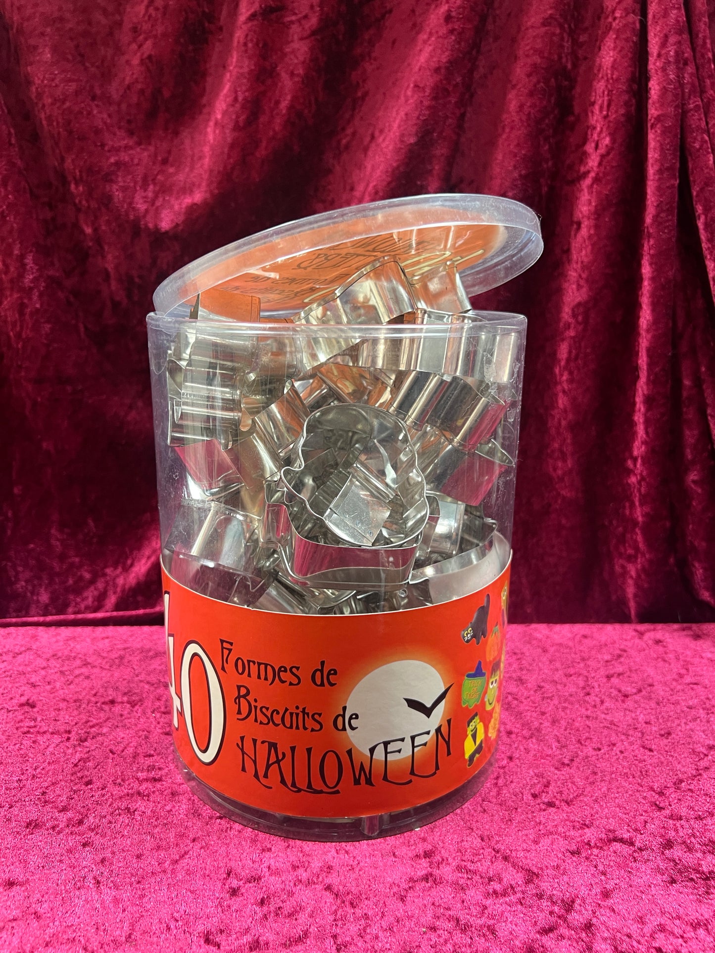 Vintage Halloween - 40 Spooky Cookie Cutters - Michael's