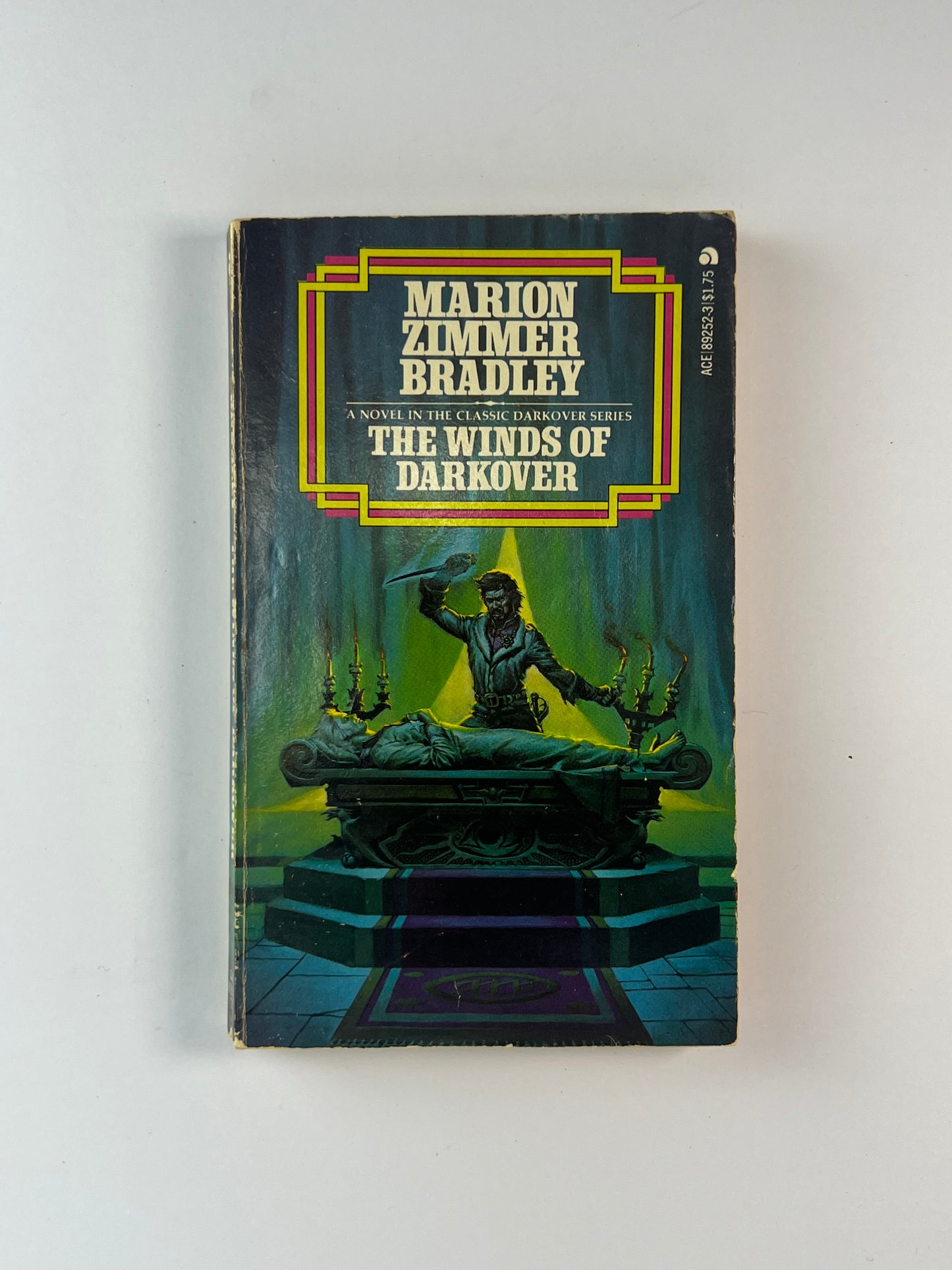 Vintage Paperback - The Winds of Darkover - Marion Zimmer Bradley - 1970