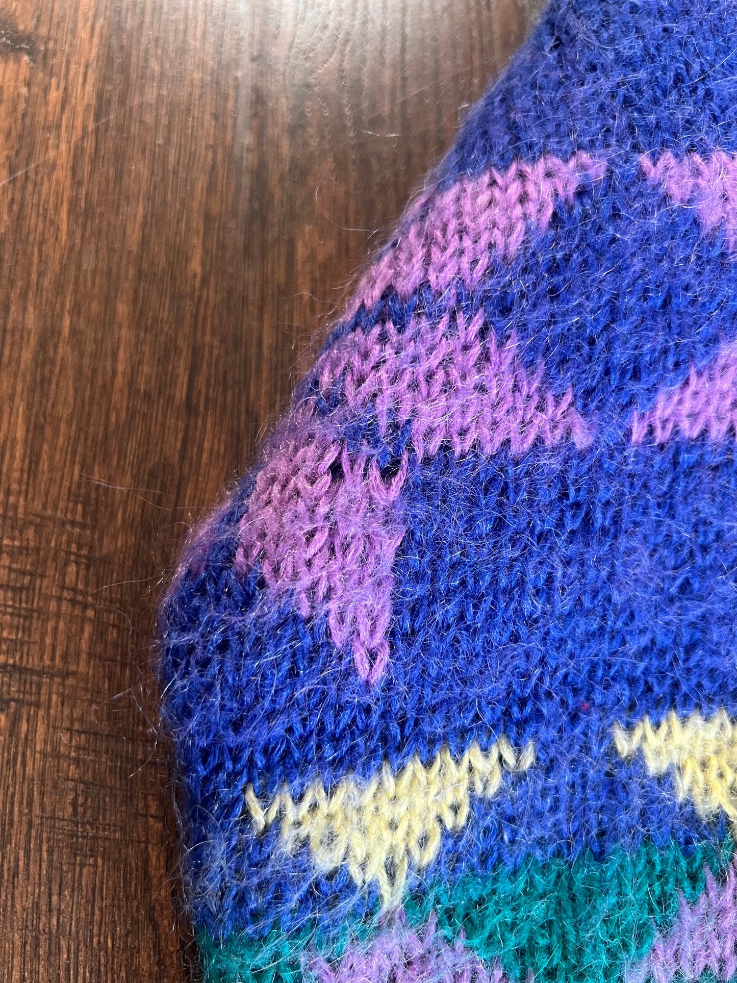 Vintage Clothing - Knit Pullover Sweater - All Over Geometric Pattern - Gallagher - Small