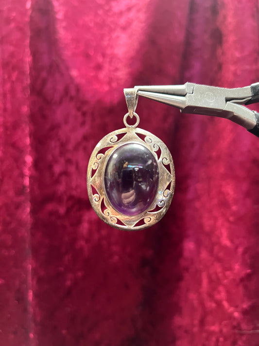 Vintage Jewelry - 925 Sterling Silver Pendant - Amethyst