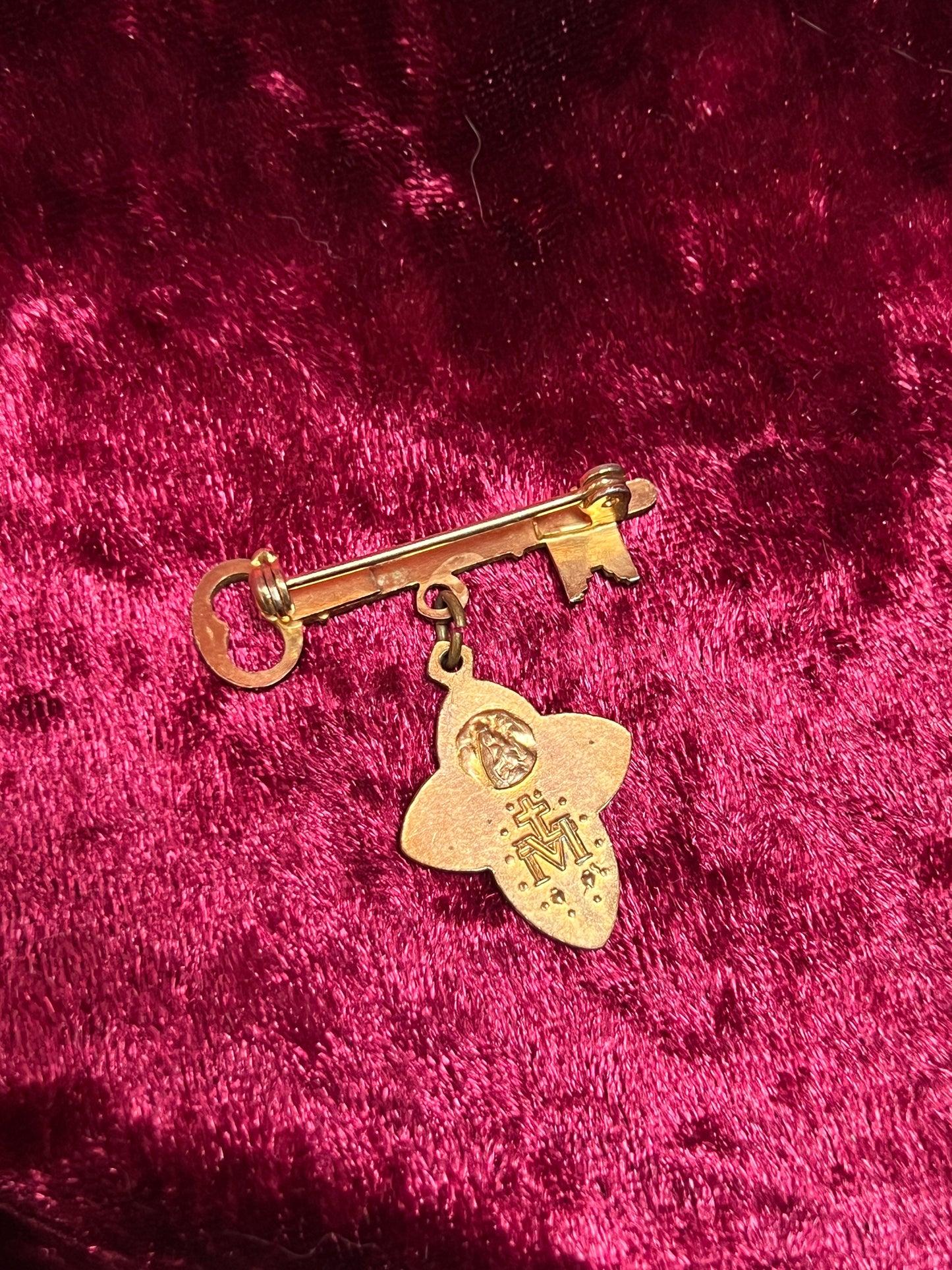 Vintage Jewelry - Brooch - Gold Tone Key - Holy Trinity Pendant