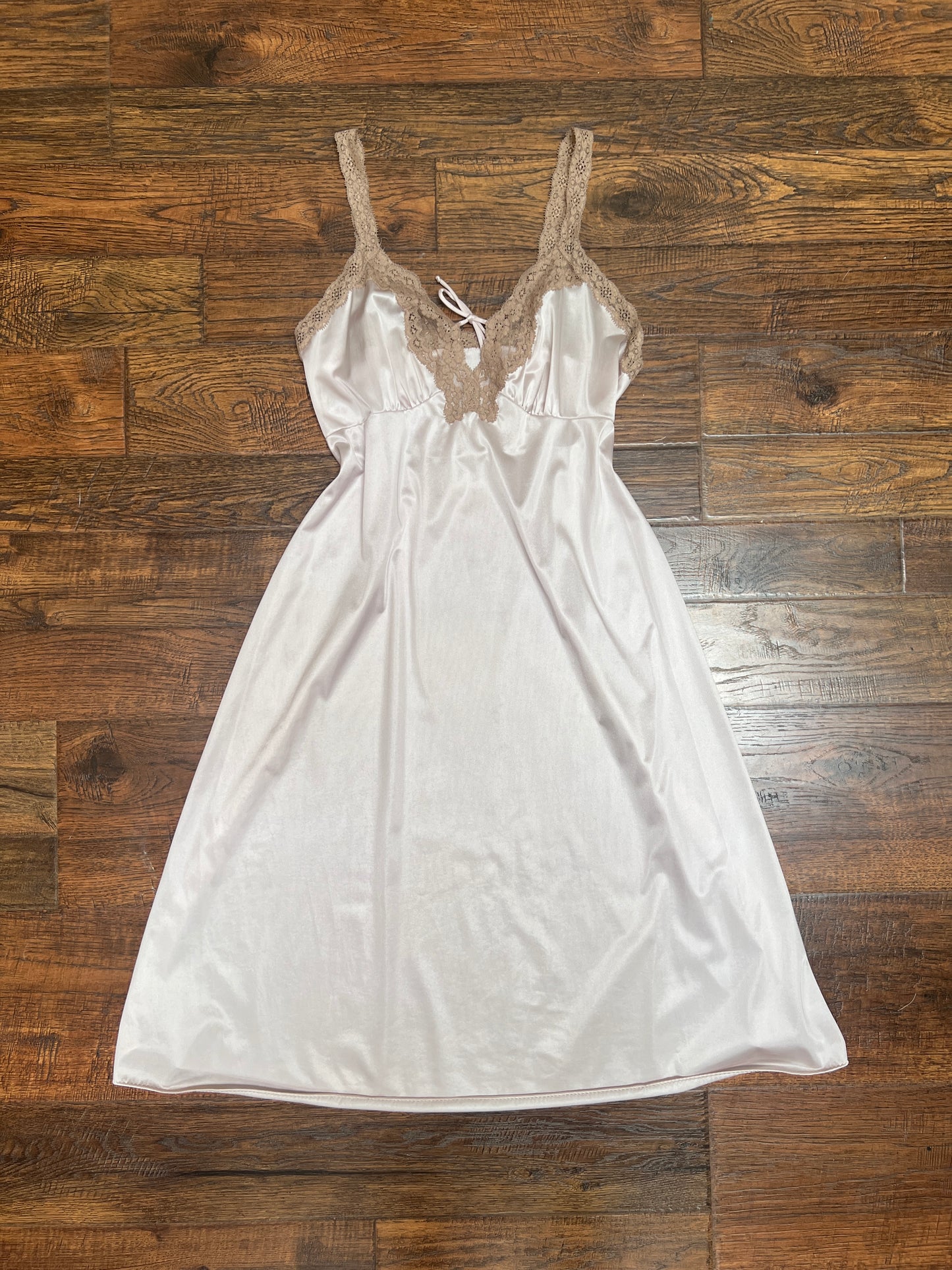 Vintage Clothing - Lingerie Slip Dress - Mauve Pink with Lace Trim - Small - Vanity Fair