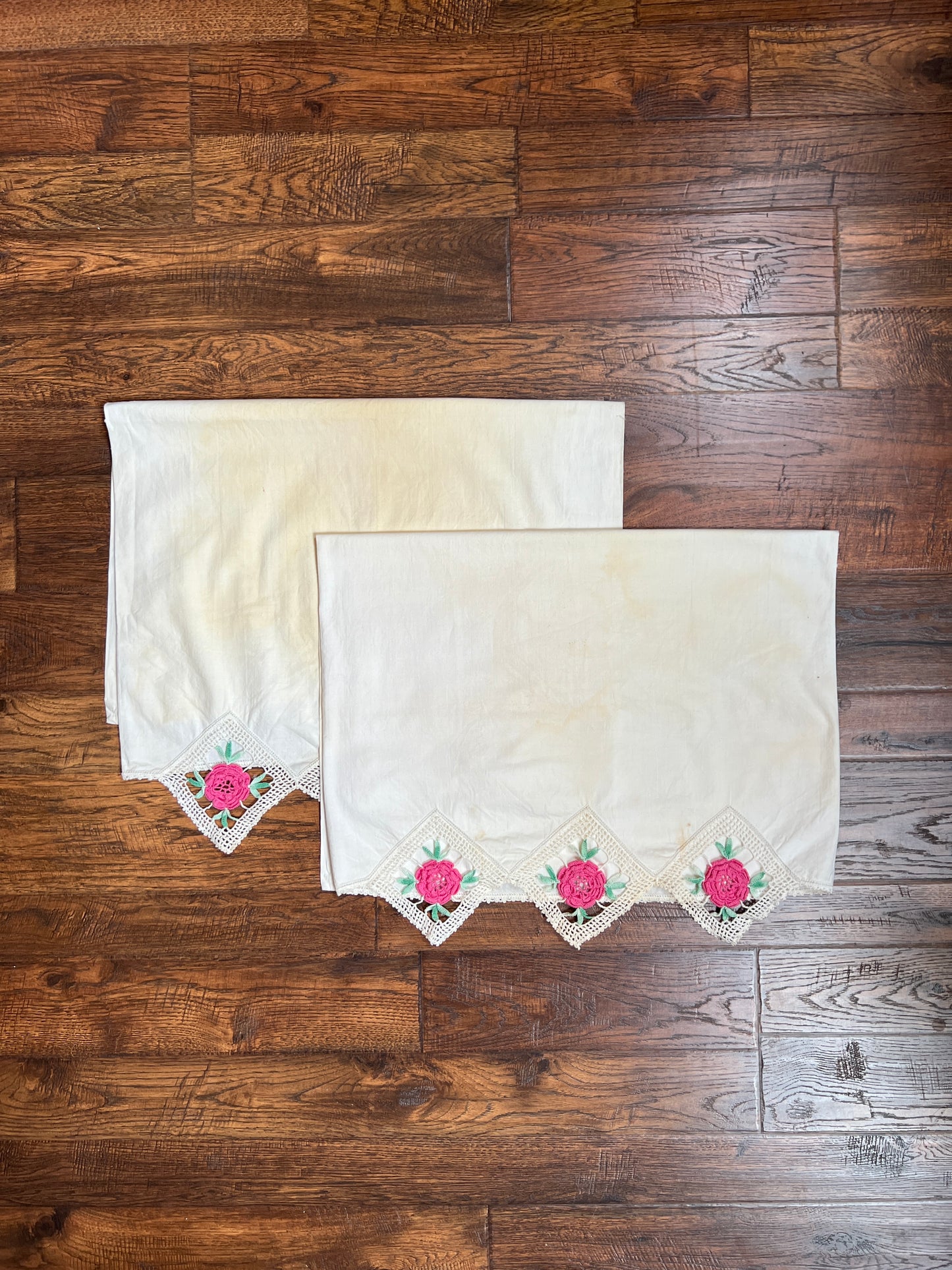 Vintage Linens - Pair of Embroidered Pillowcases - Pink Crochet Flowers