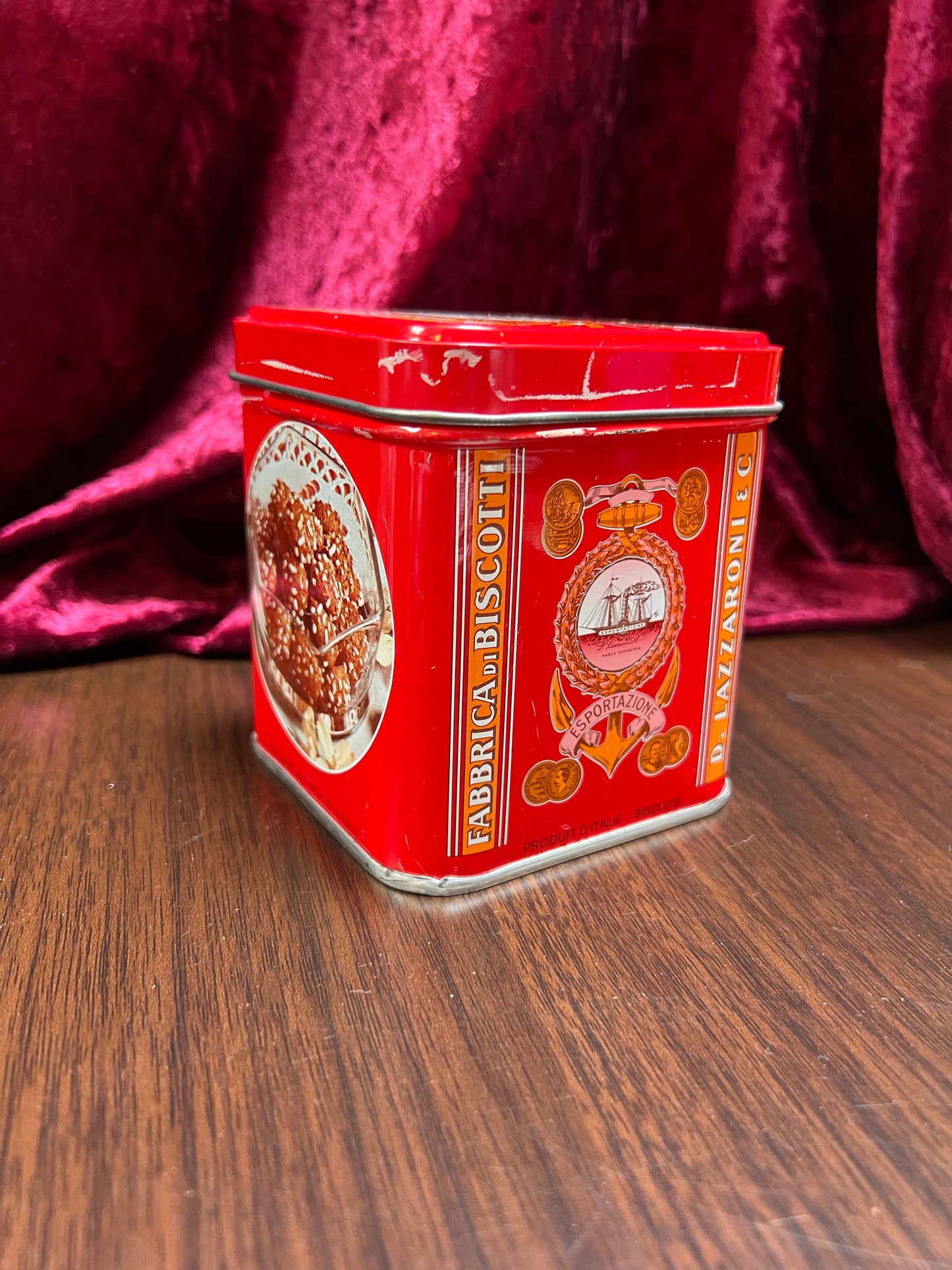 Vintage Kitchen - Italian Biscotti Tin - Amarettini Di Saronno - D. Lazzaroni - 4.4 Ounces