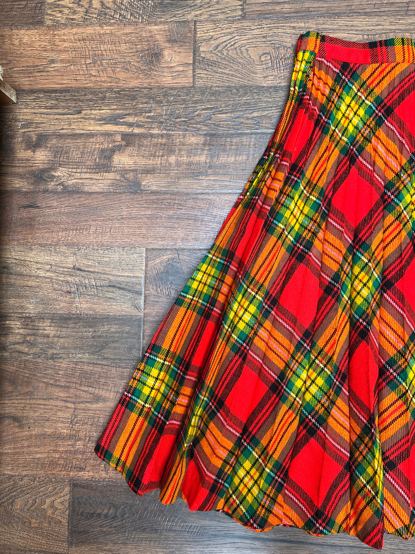 Vintage Clothing - Below The Knee Skirt - Orange Plaid - X-Small - Fritzi Of California