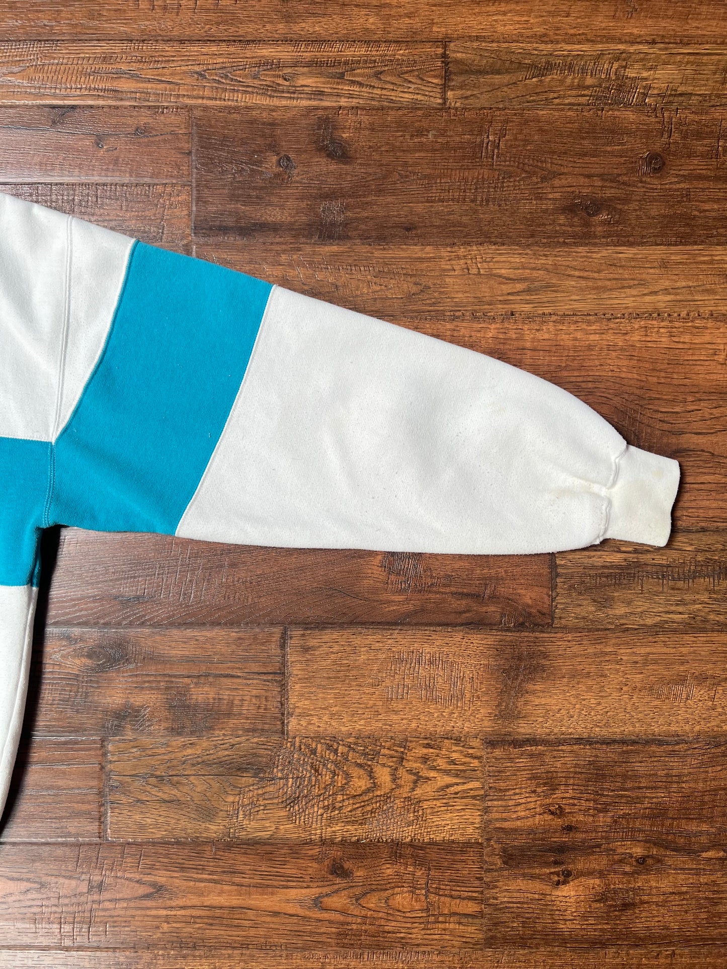 Vintage Clothing - Pullover Crewneck Sweatshirt - Turquoise Blue Stripe - Cheetah - Medium