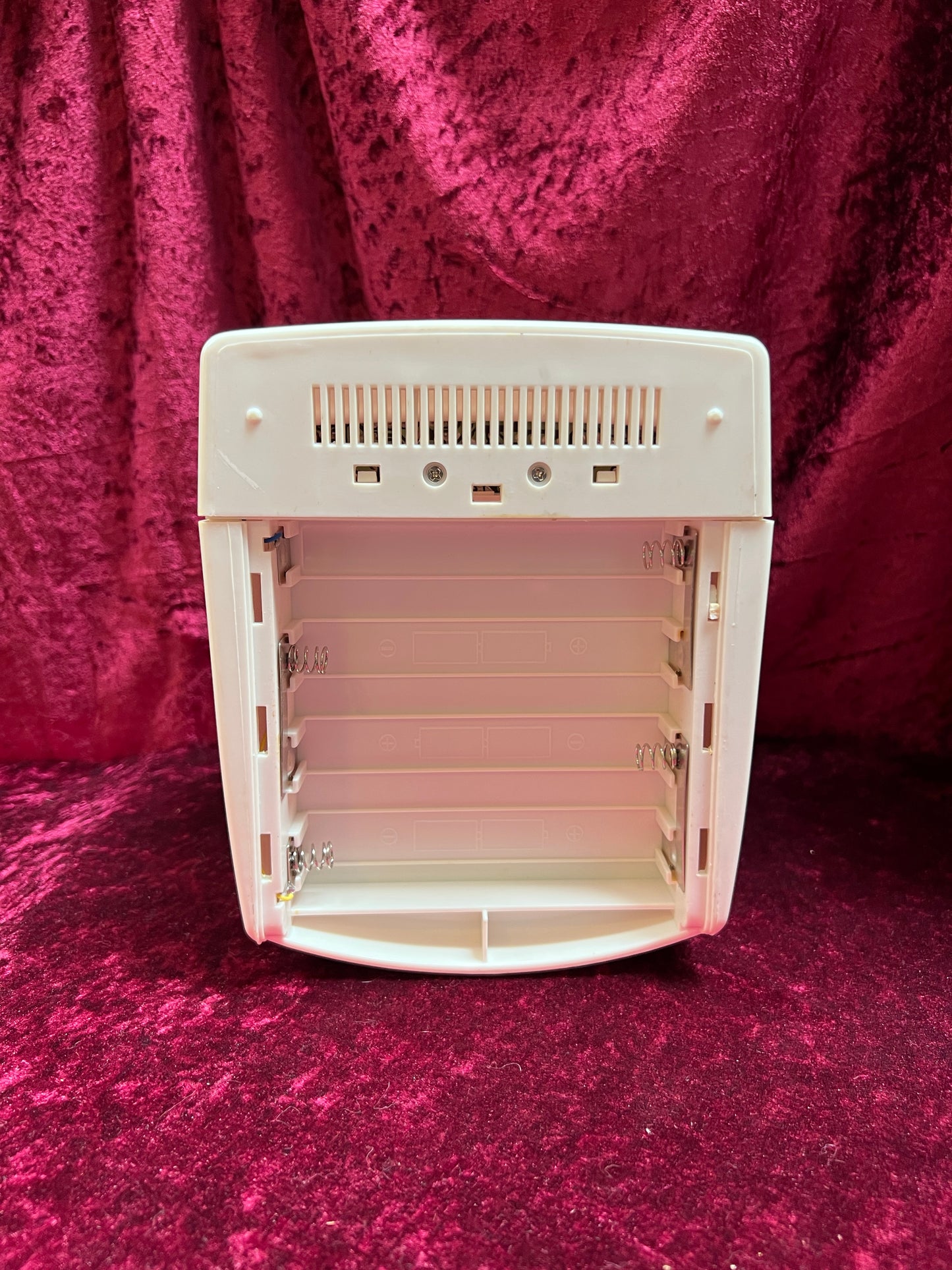 Vintage Electronics - Portable Black & White TV / Radio - 5" - Curtis