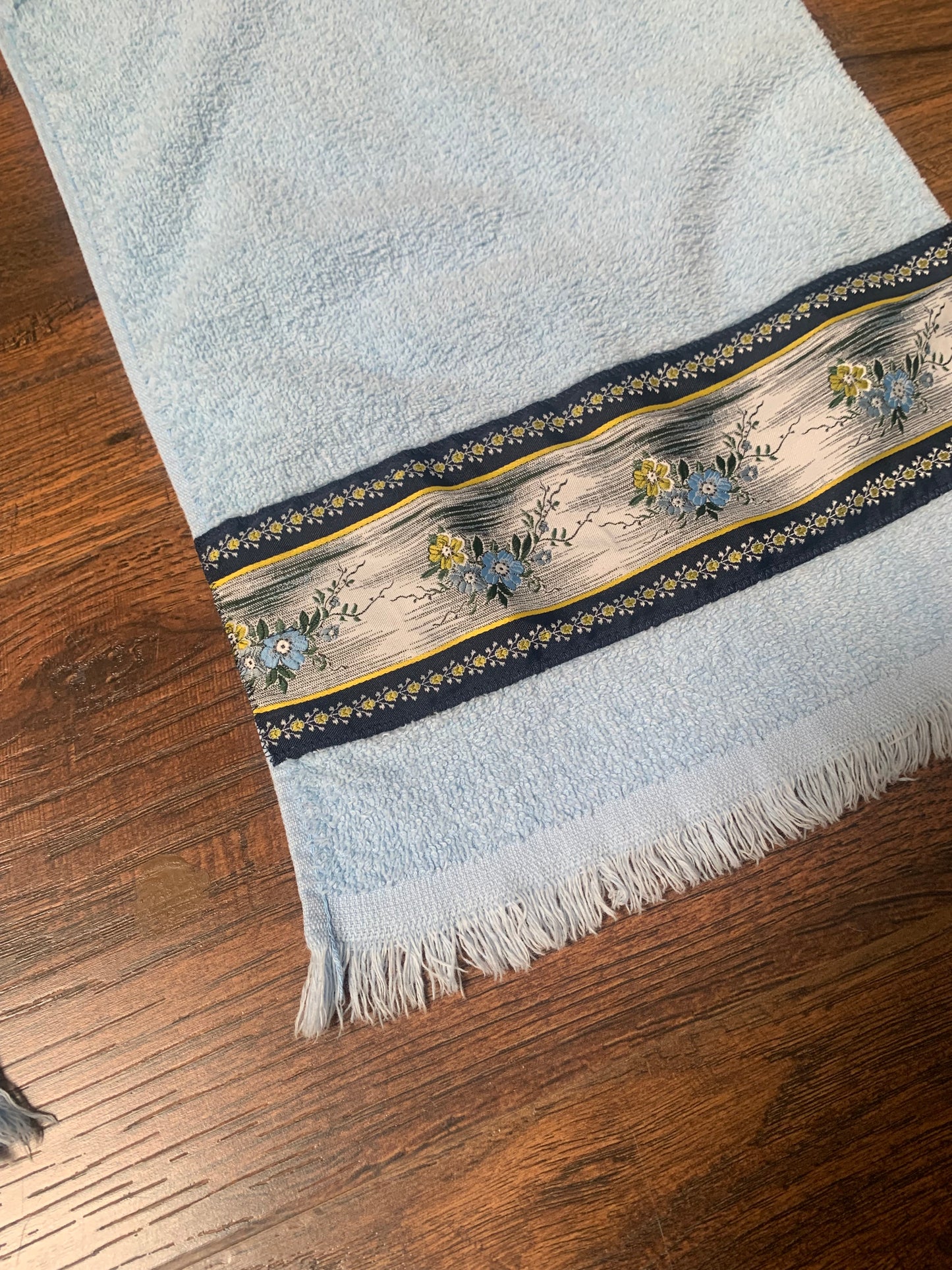 Vintage Dundee Decorative Hand Towel Set - Baby Blue with Floral Ribbon