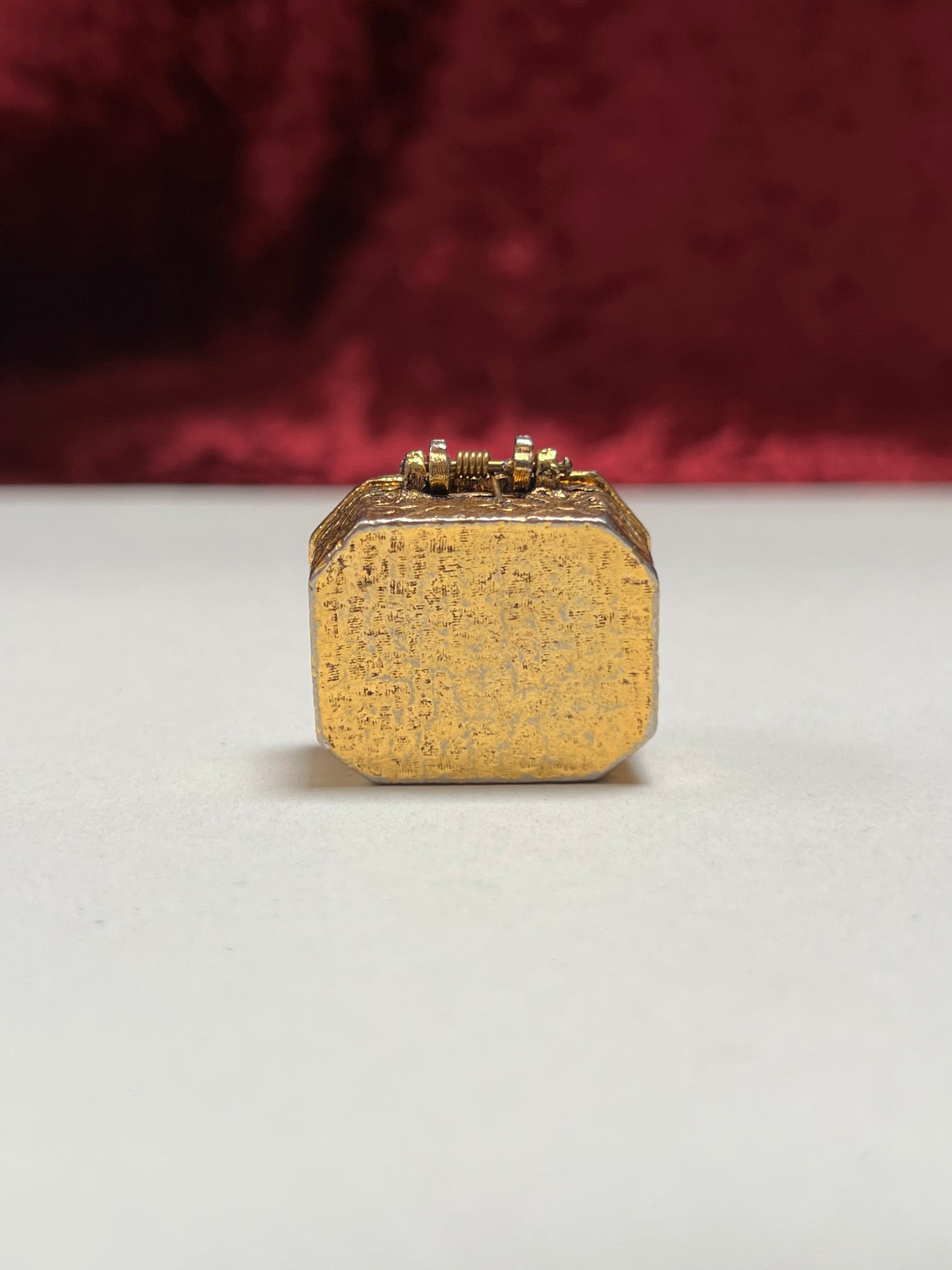Vintage Trinket Box - Gilt Ormolu Pill / Snuff Box - Blue Jewel Lid - Fleur de Lis Design