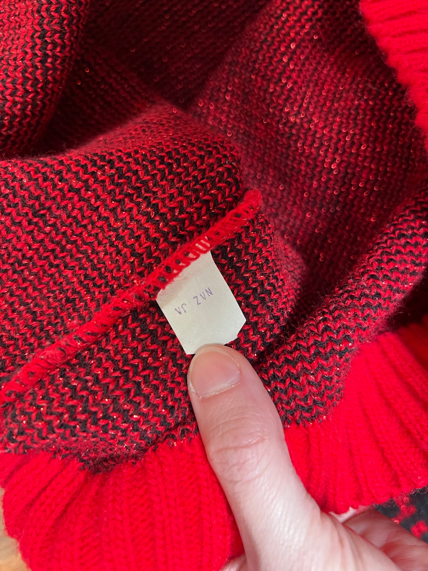 Vintage Clothing - Pullover Crewneck Knit Sweater - Black Flowers on Red Glitter - Medium